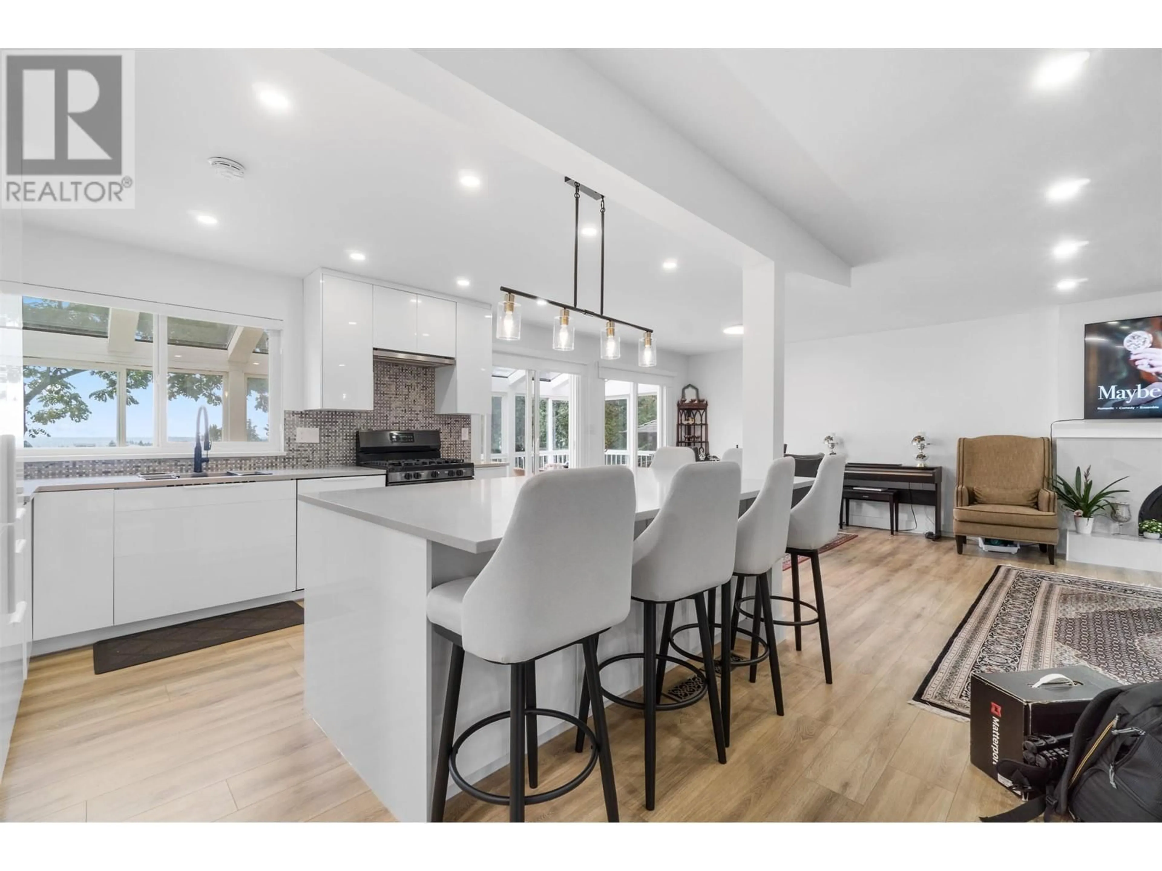 Open concept kitchen, unknown for 1259 DEMPSEY ROAD, North Vancouver British Columbia V7K1S4