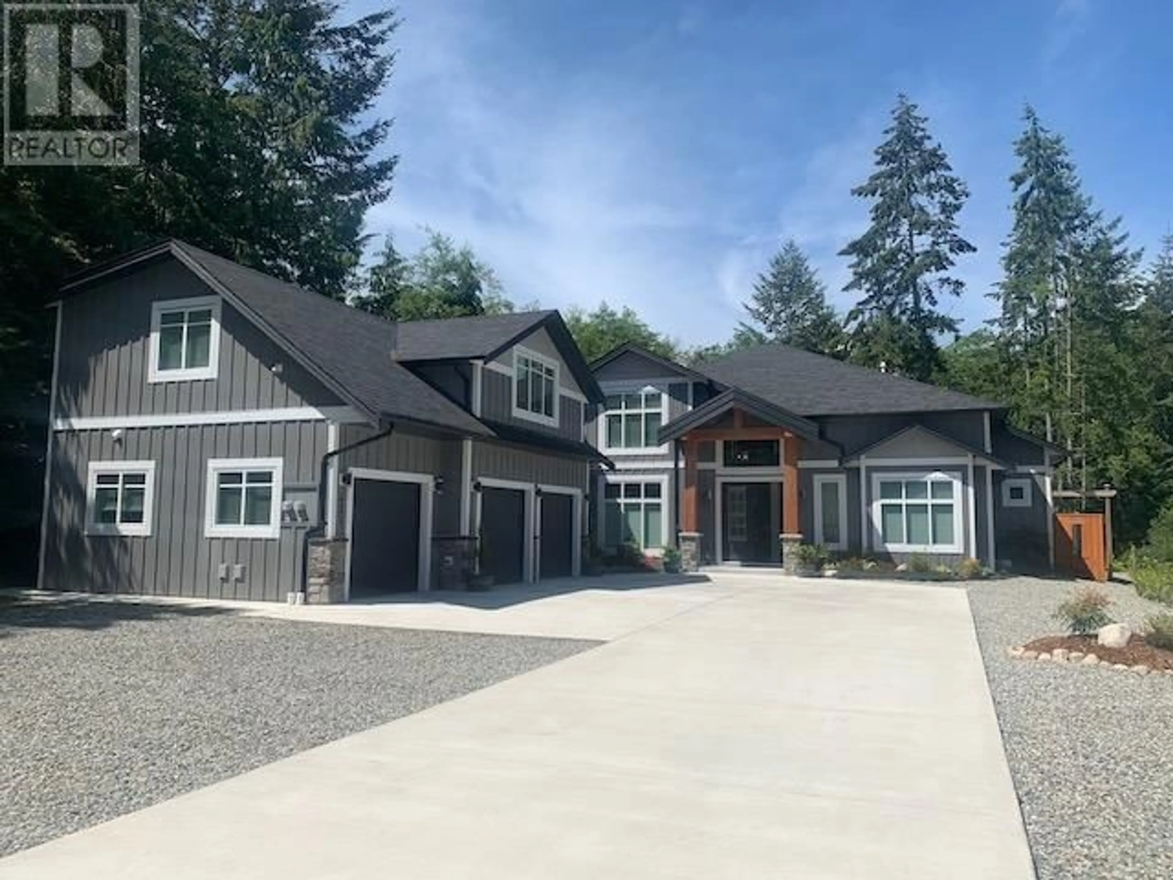 Home with vinyl exterior material, mountain view for 421 SOLAZ PLACE, Gibsons British Columbia V0N1V5