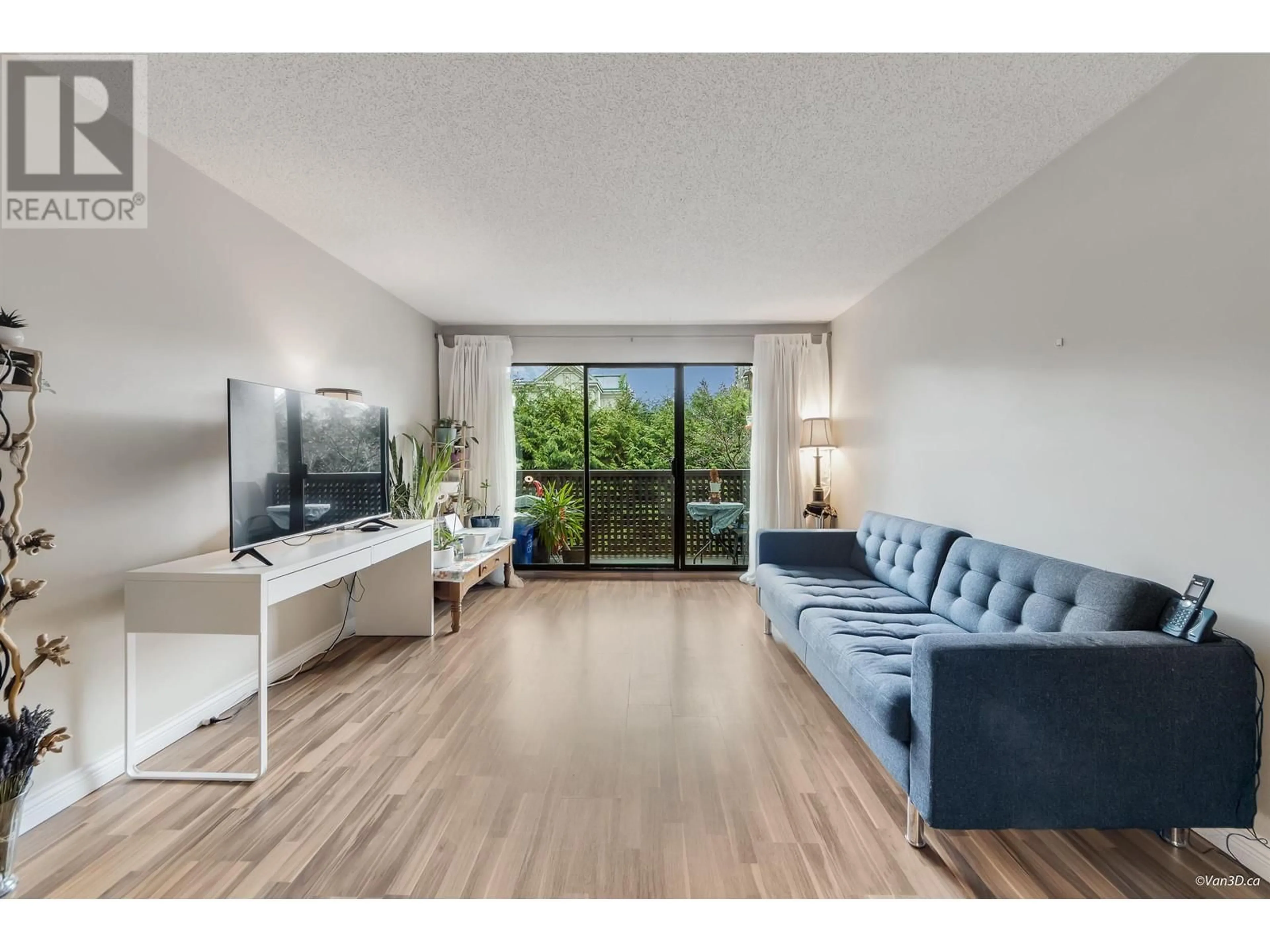 Living room with furniture, unknown for 309 365 GINGER DRIVE, New Westminster British Columbia V3L5L5