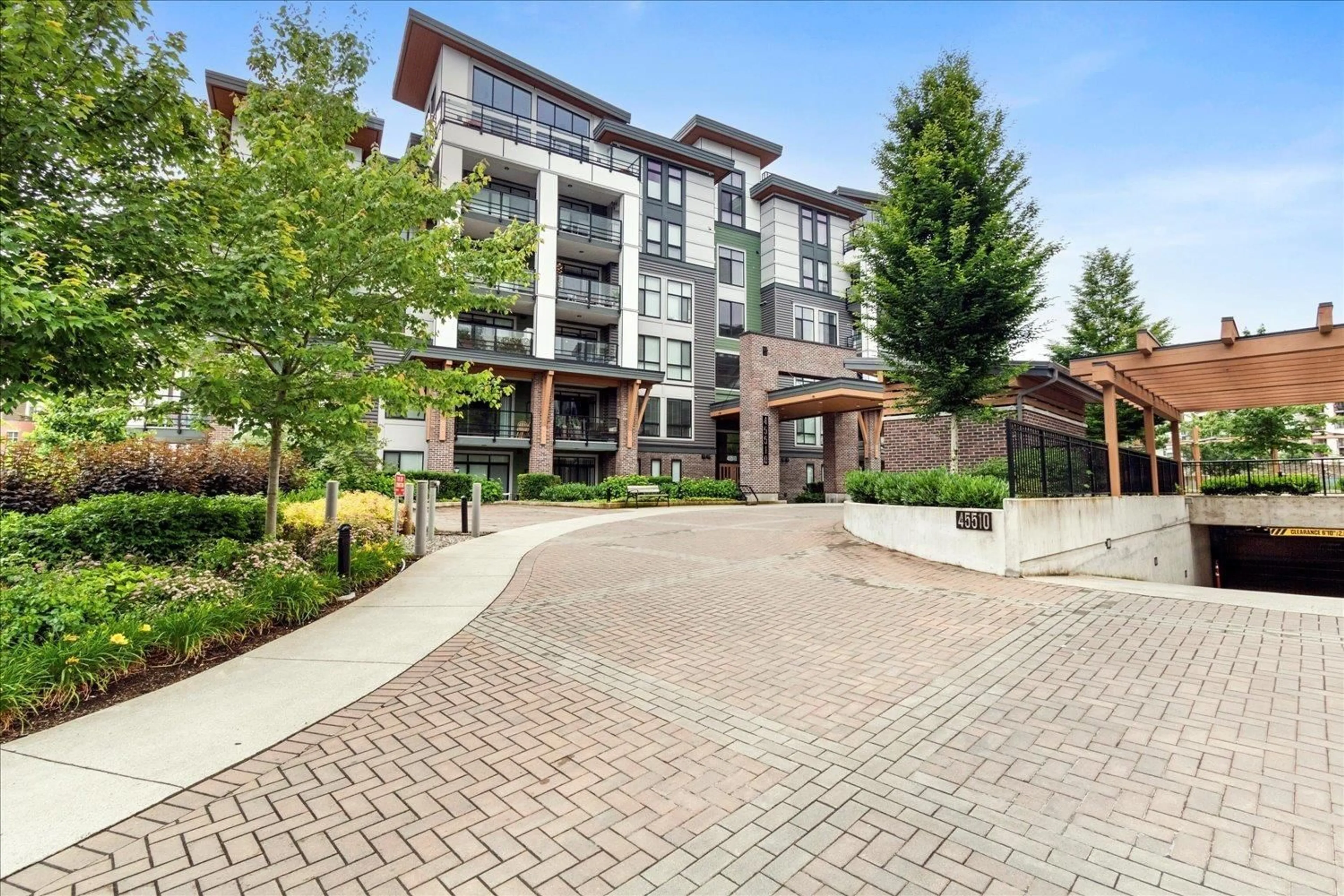 Patio, unknown for 202 45510 MARKET WAY|Garrison Crossing, Chilliwack British Columbia V2R6E1