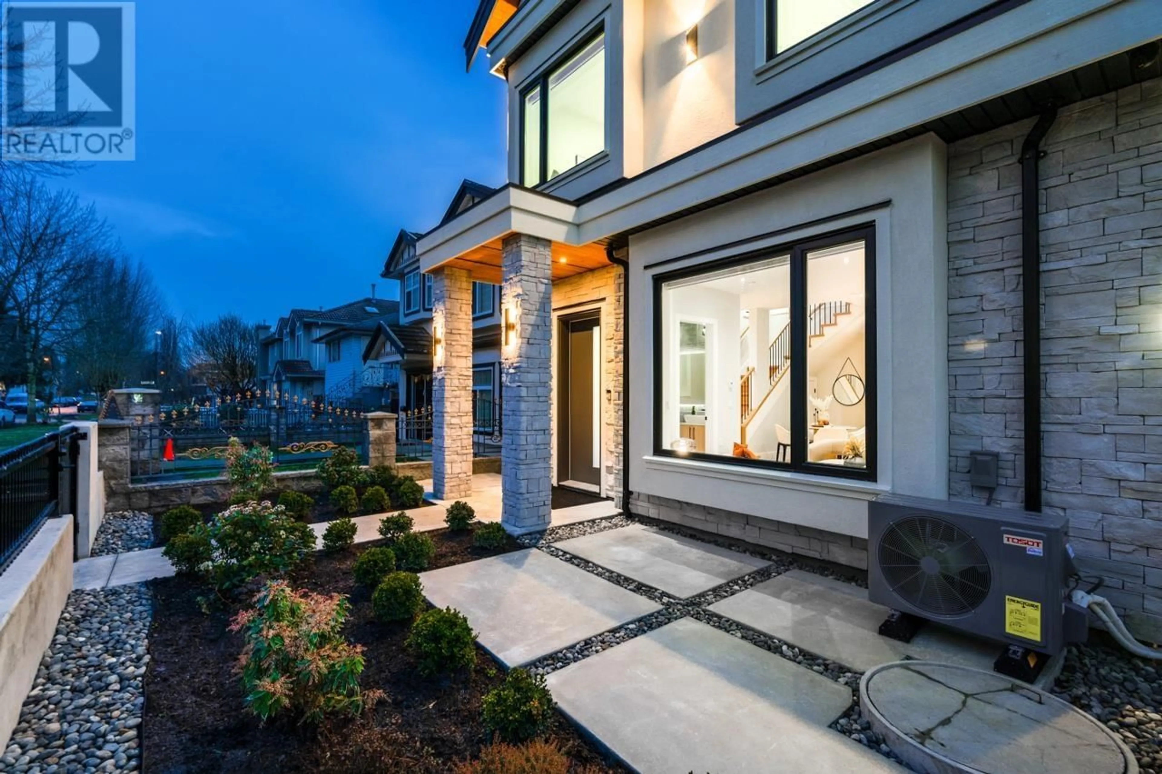 Unknown for 1 - 1426 54TH AVENUE, Vancouver British Columbia V5P1Y1