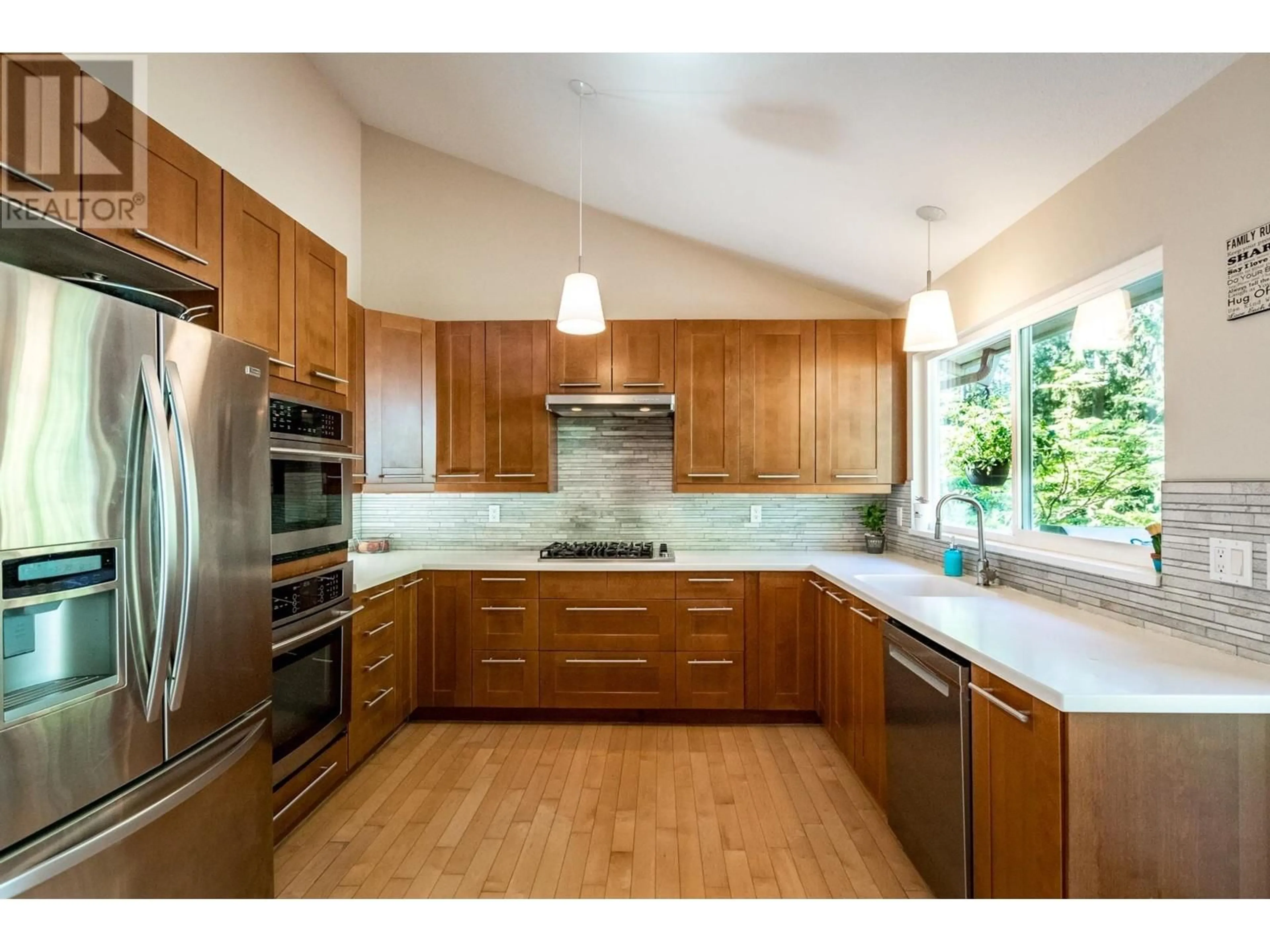 Open concept kitchen, unknown for 1525 PARK AVENUE, Roberts Creek British Columbia V0N2W2