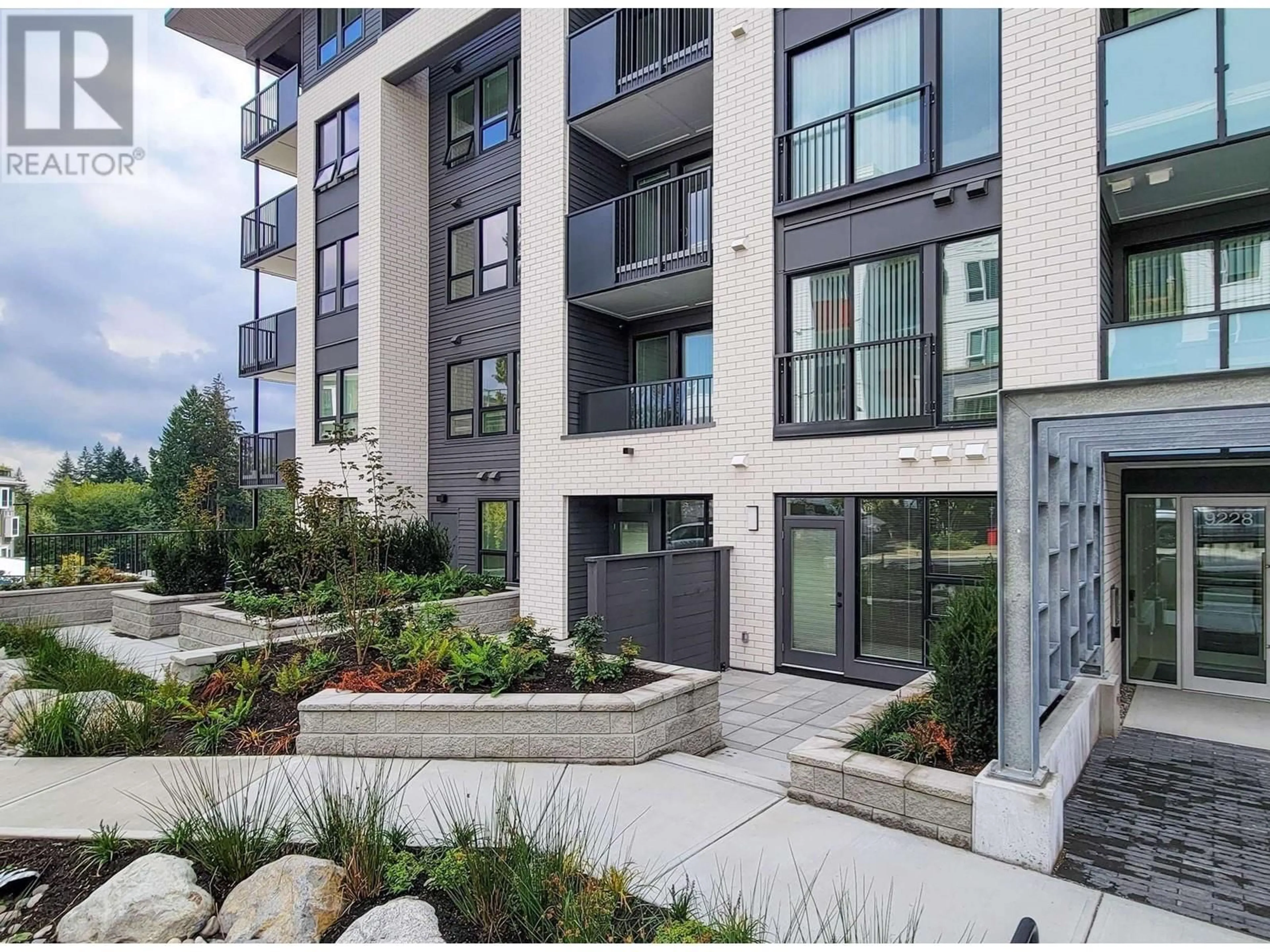 Patio, unknown for 309 - 9228 SLOPES MEWS, Burnaby British Columbia V5A0E9