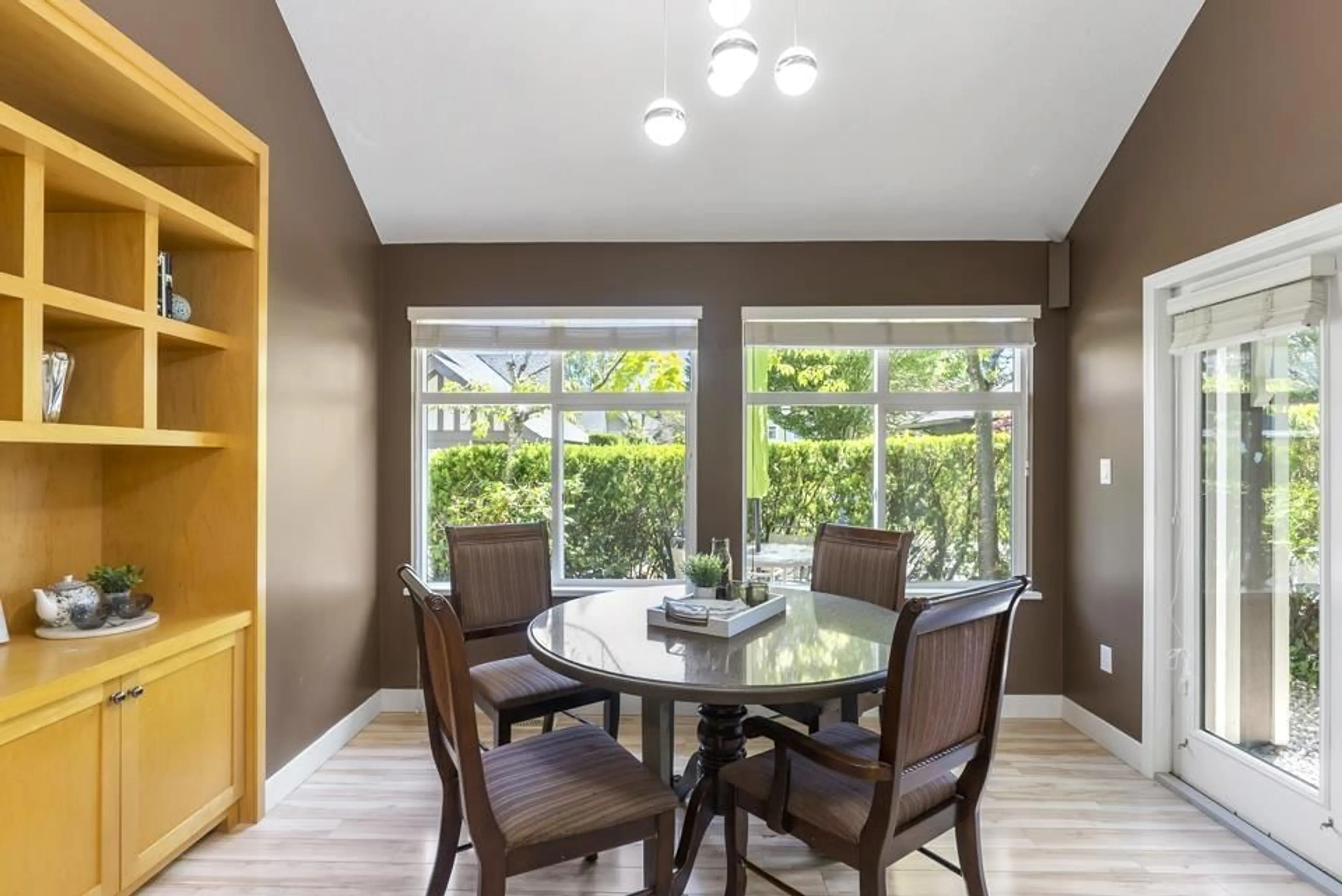 Dining room, ceramic/tile floor for 70 15968 82 AVENUE, Surrey British Columbia V4N0S9