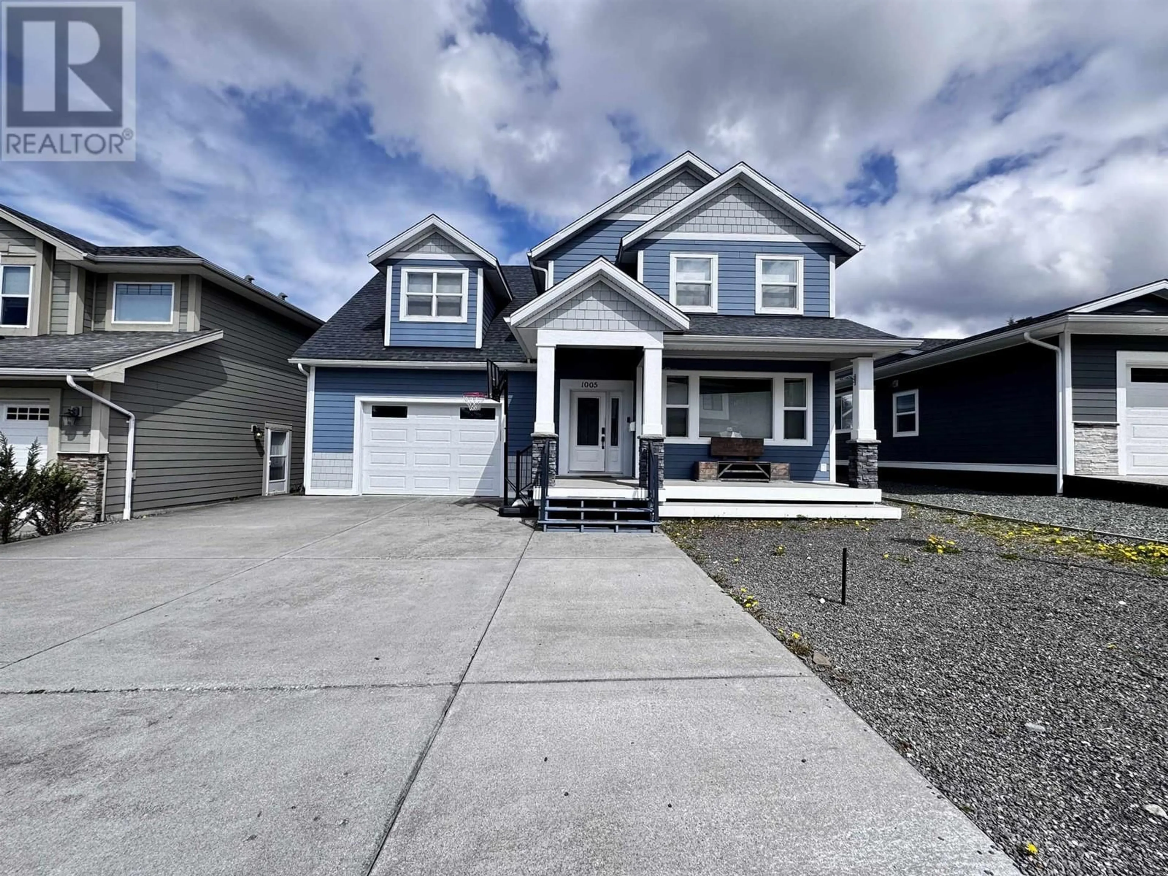 Home with vinyl exterior material, street for 1005 EDWARD AVENUE, Prince Rupert British Columbia V8J0A3