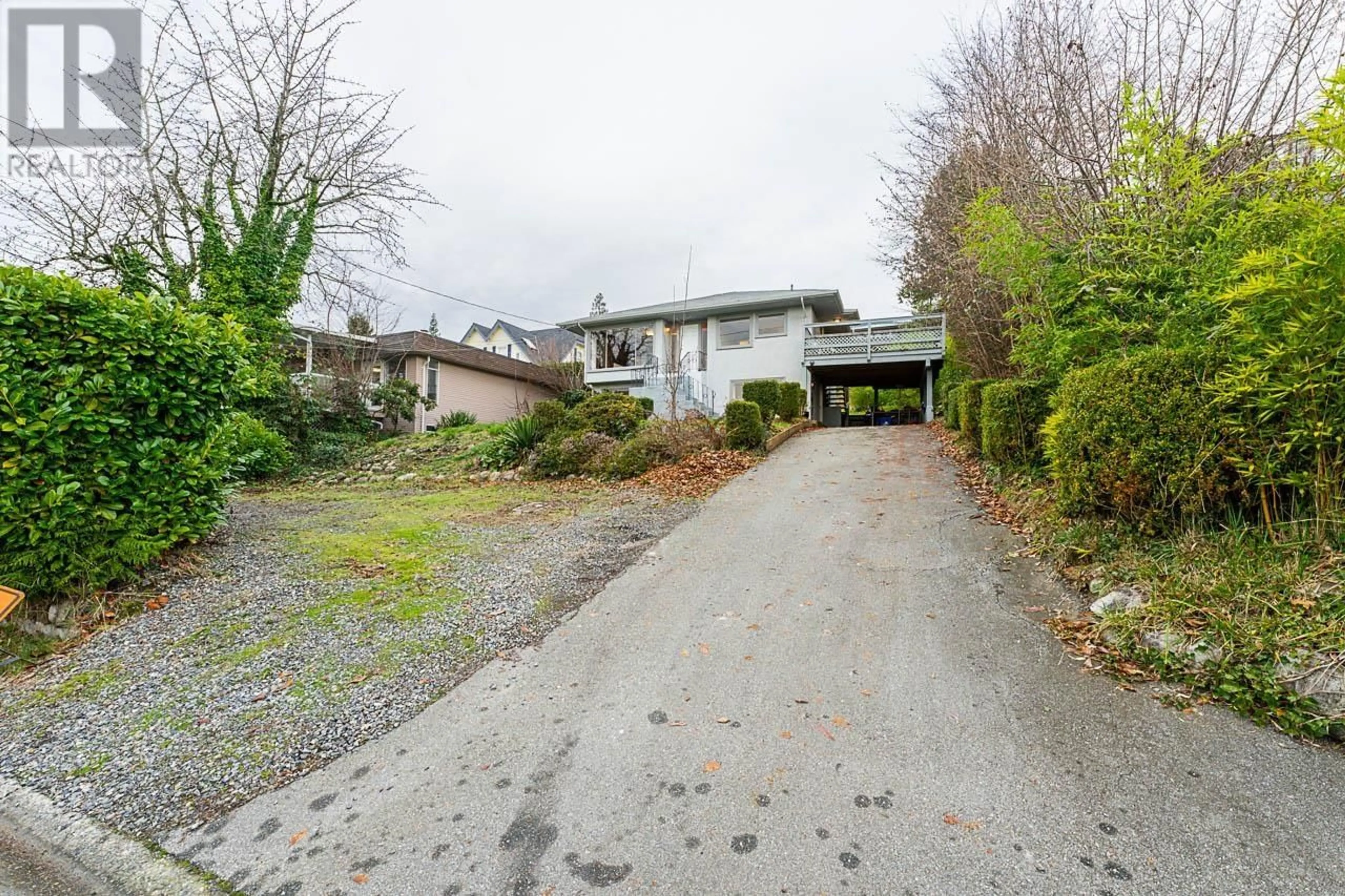 A pic from outside/outdoor area/front of a property/back of a property/a pic from drone, street for 2383 MATHERS AVENUE, West Vancouver British Columbia V7V2H7