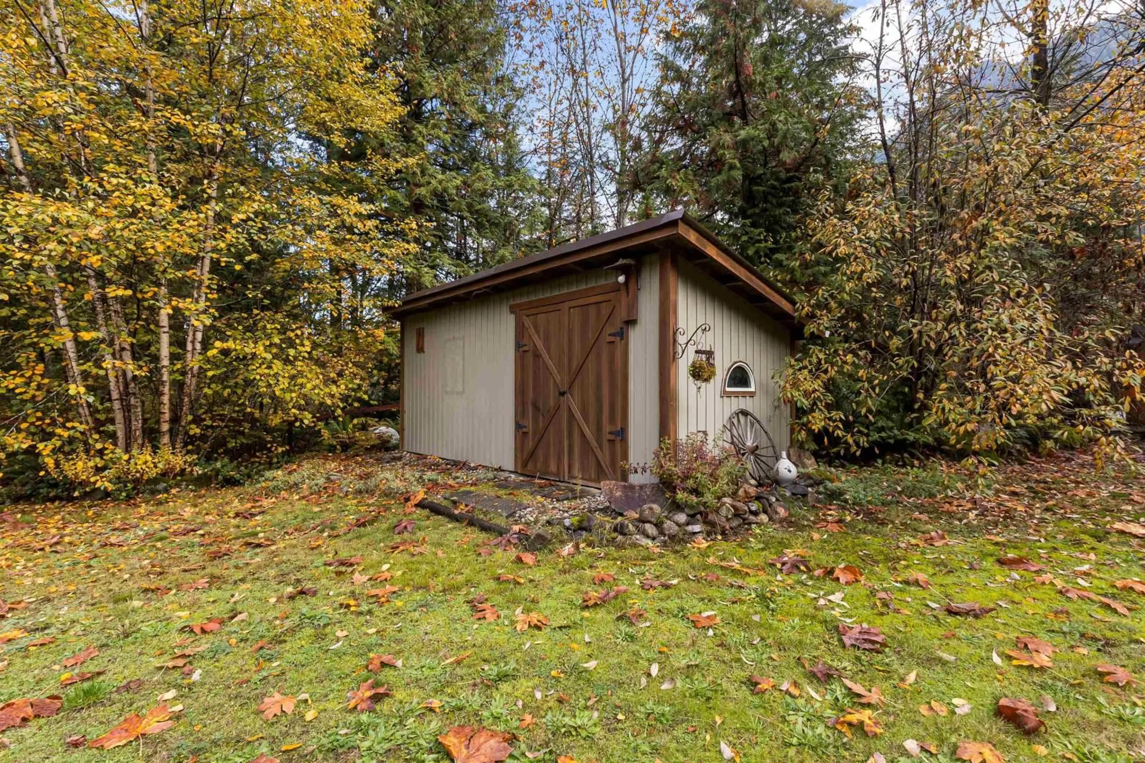 Shed for 19601 SILVER SKAGIT ROAD, Hope British Columbia V0X1L2