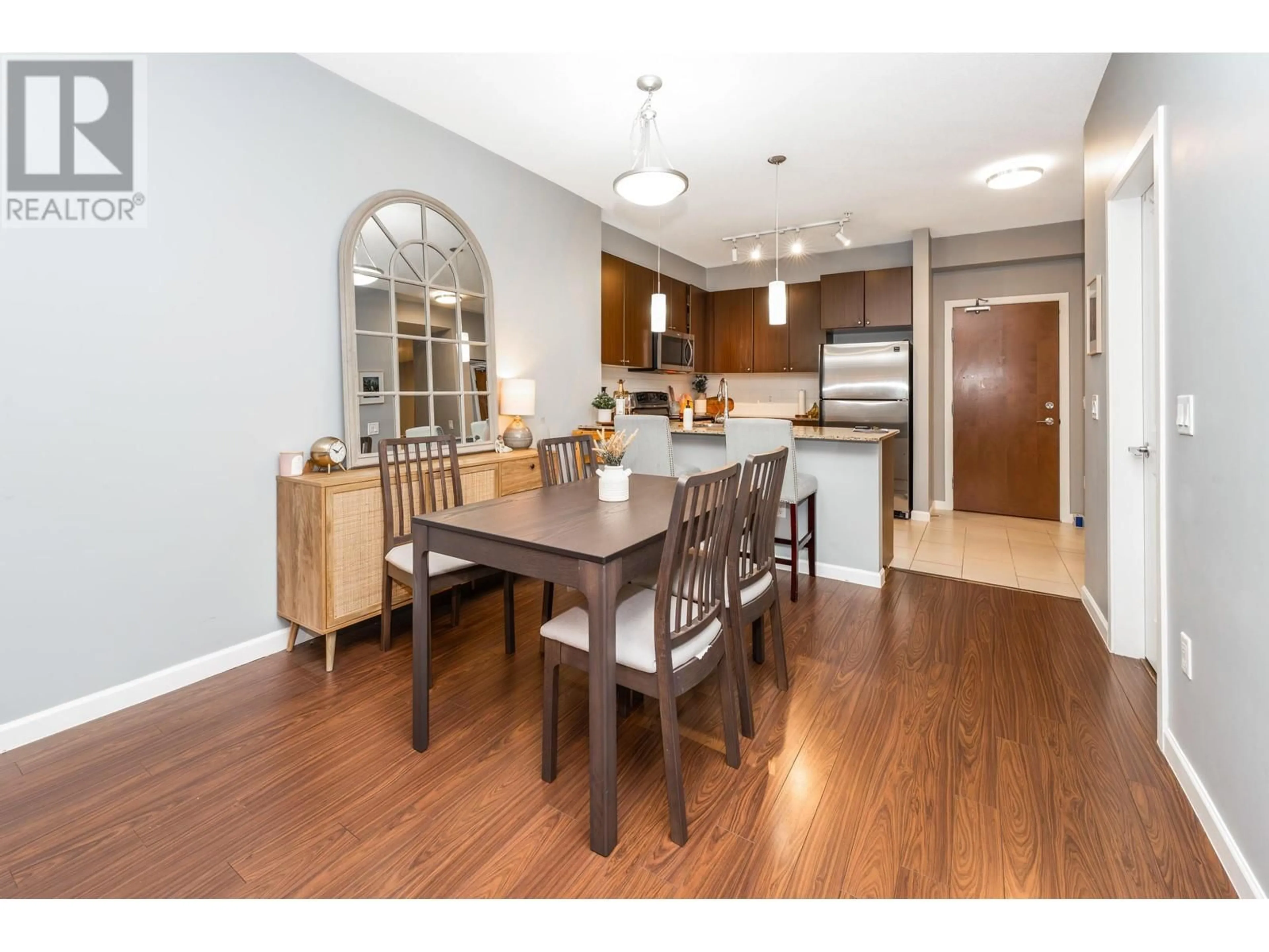 Open concept kitchen, wood/laminate floor for 119 2477 KELLY AVENUE, Port Coquitlam British Columbia V3C0B3