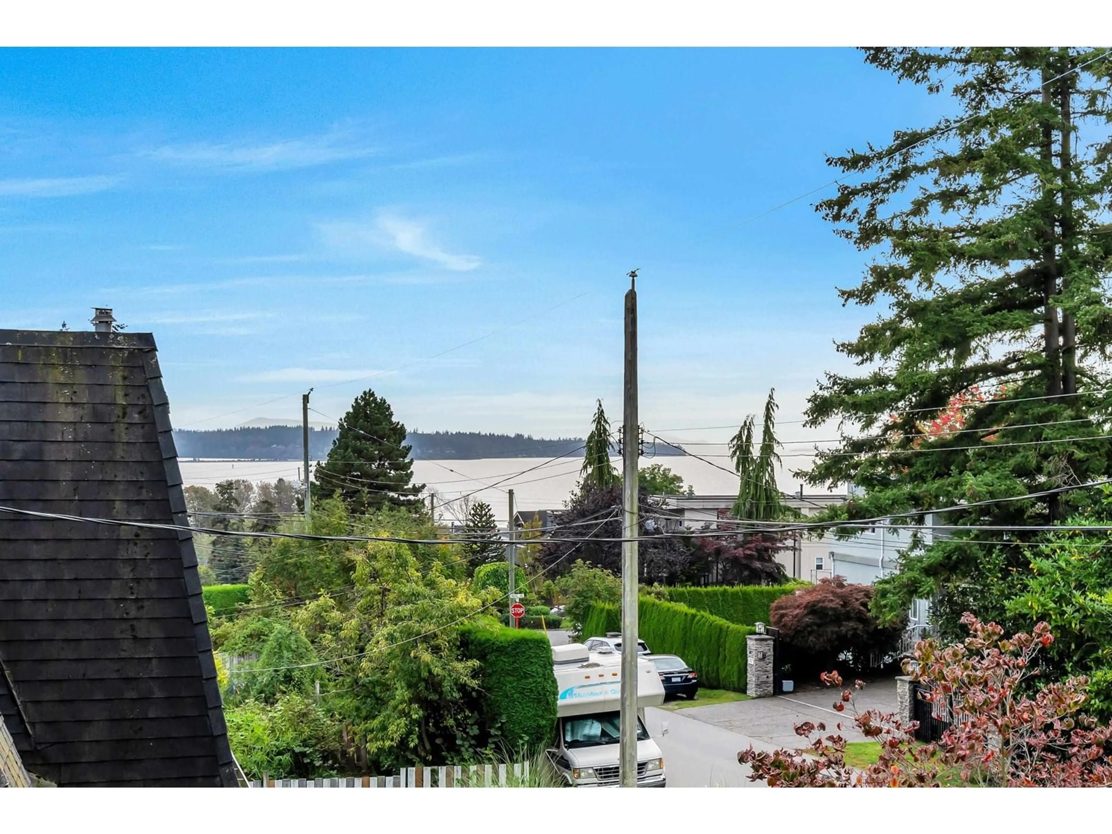 Patio, water/lake/river/ocean view for 1038 STEVENS STREET, White Rock British Columbia V4B4X7