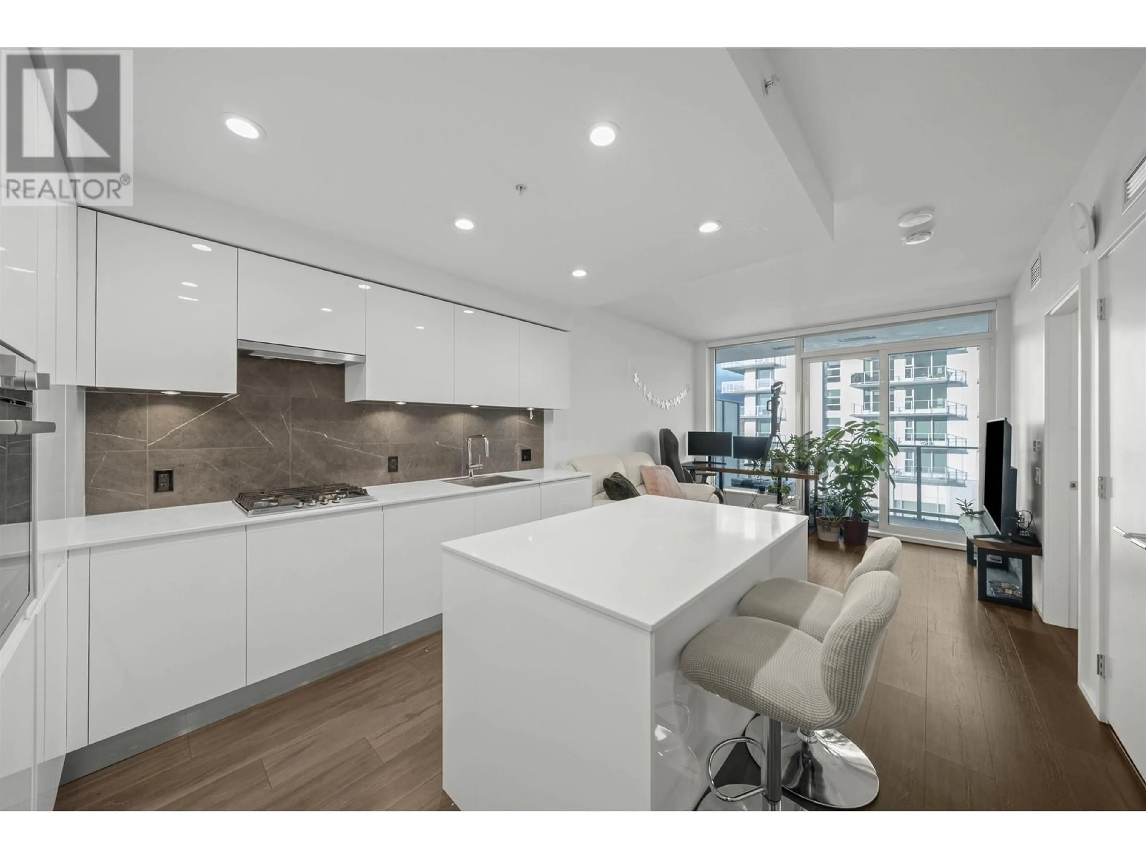 Open concept kitchen, unknown for 403 3888 EVERGREEN PLACE, Burnaby British Columbia V3J0M2