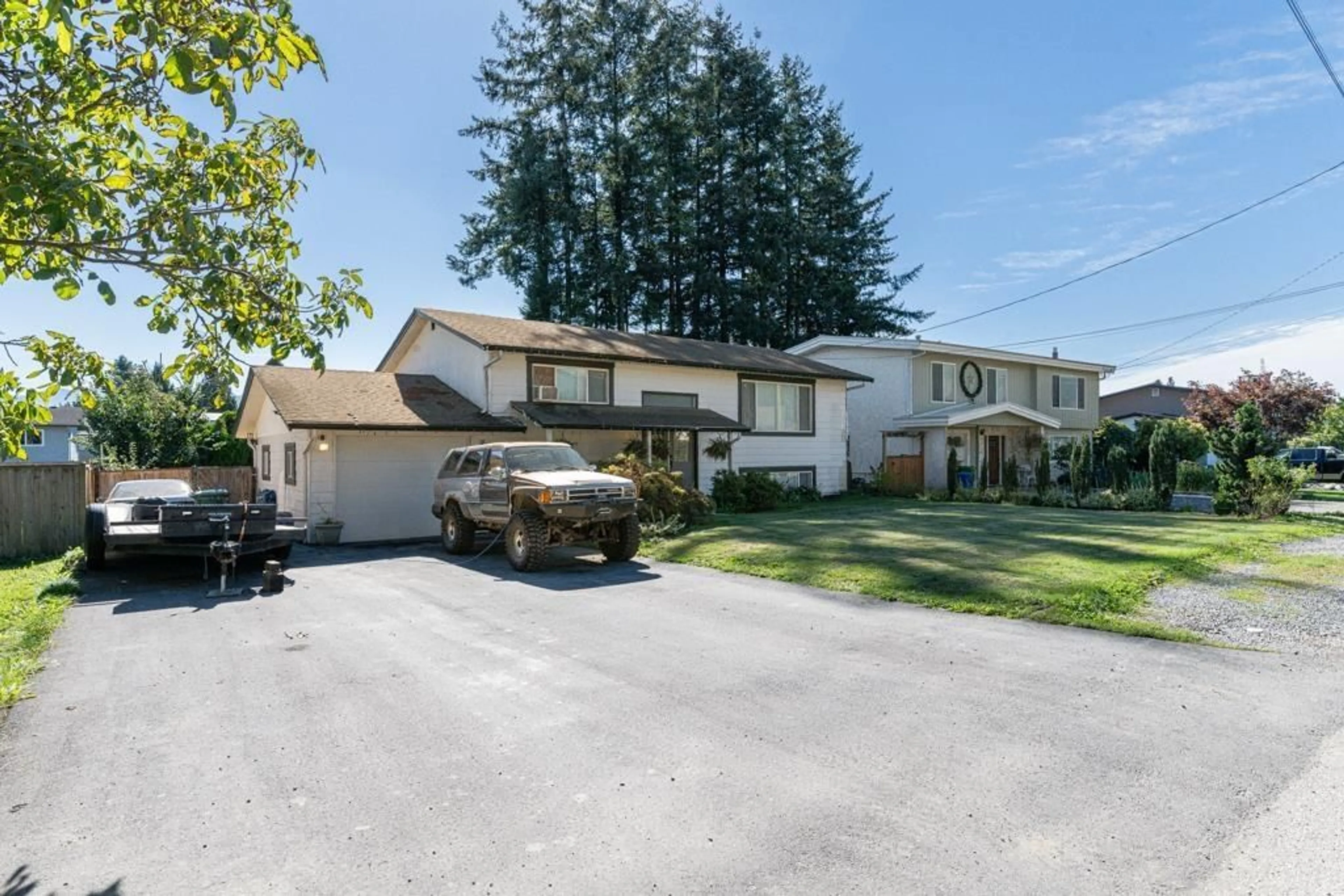 A pic from outside/outdoor area/front of a property/back of a property/a pic from drone, street for 46512 BRICE ROAD|Fairfield Island, Chilliwack British Columbia V2P3V5