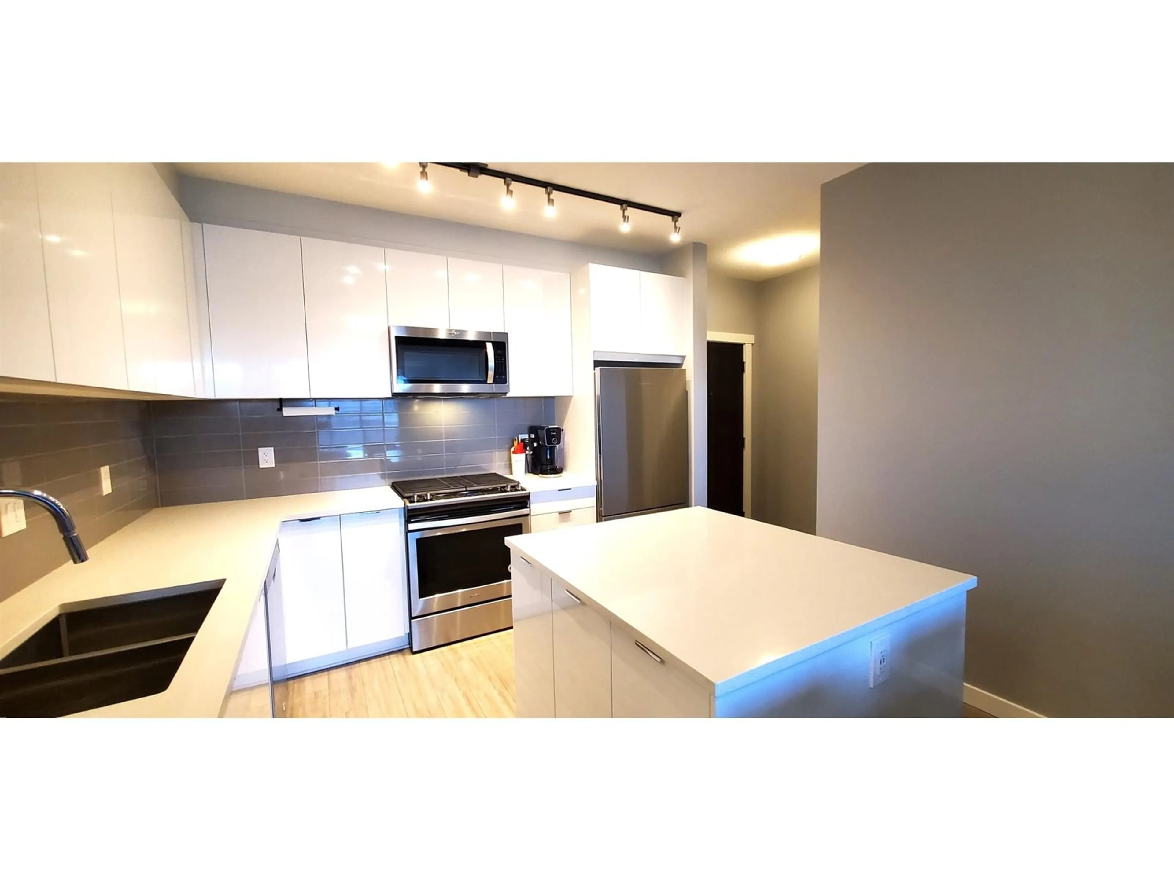 Open concept kitchen, unknown for C403 8150 207 STREET, Langley British Columbia V2Y4J4