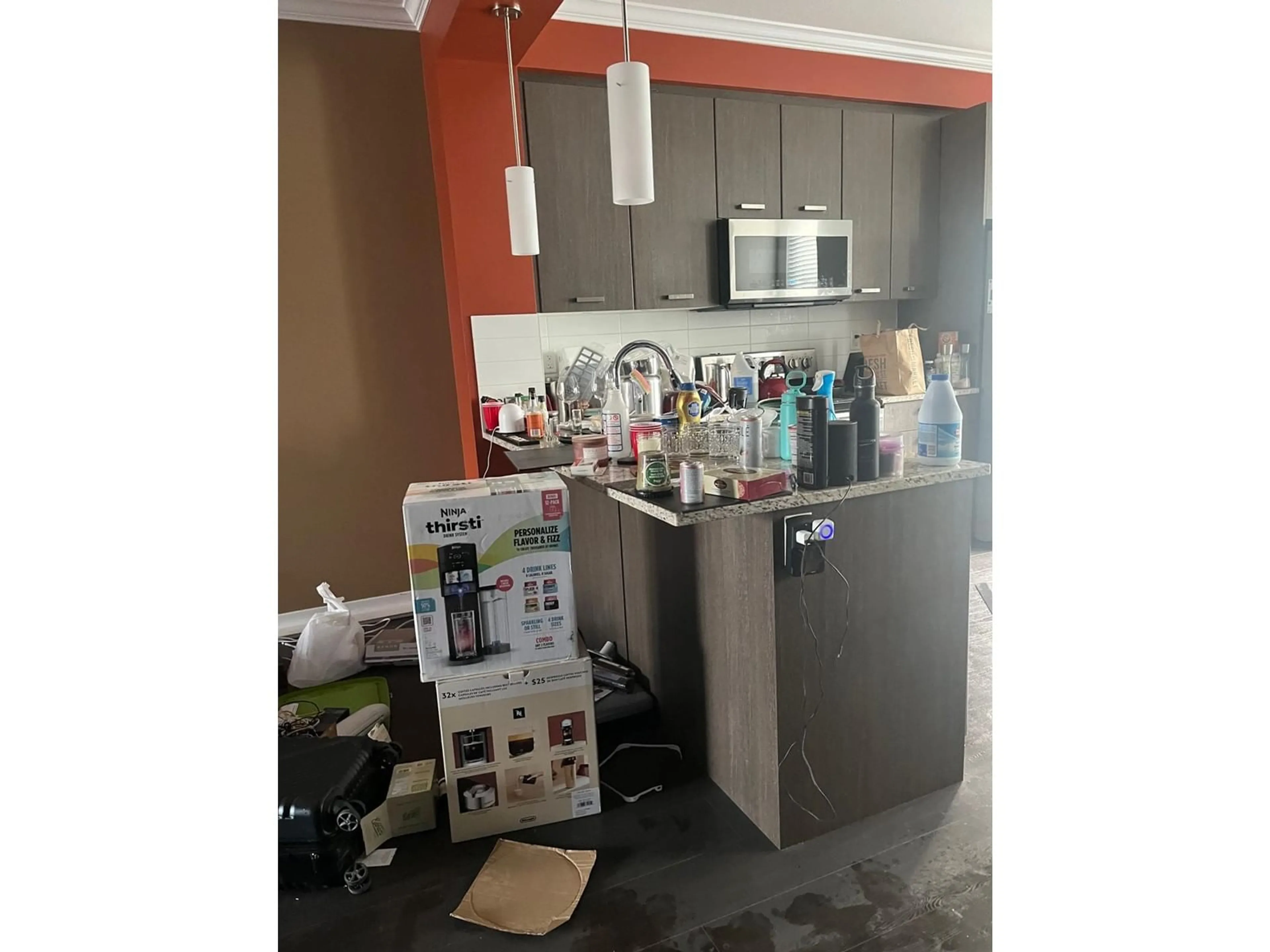 Standard kitchen, unknown for 106 - 5888 144, Surrey British Columbia V3X0G8