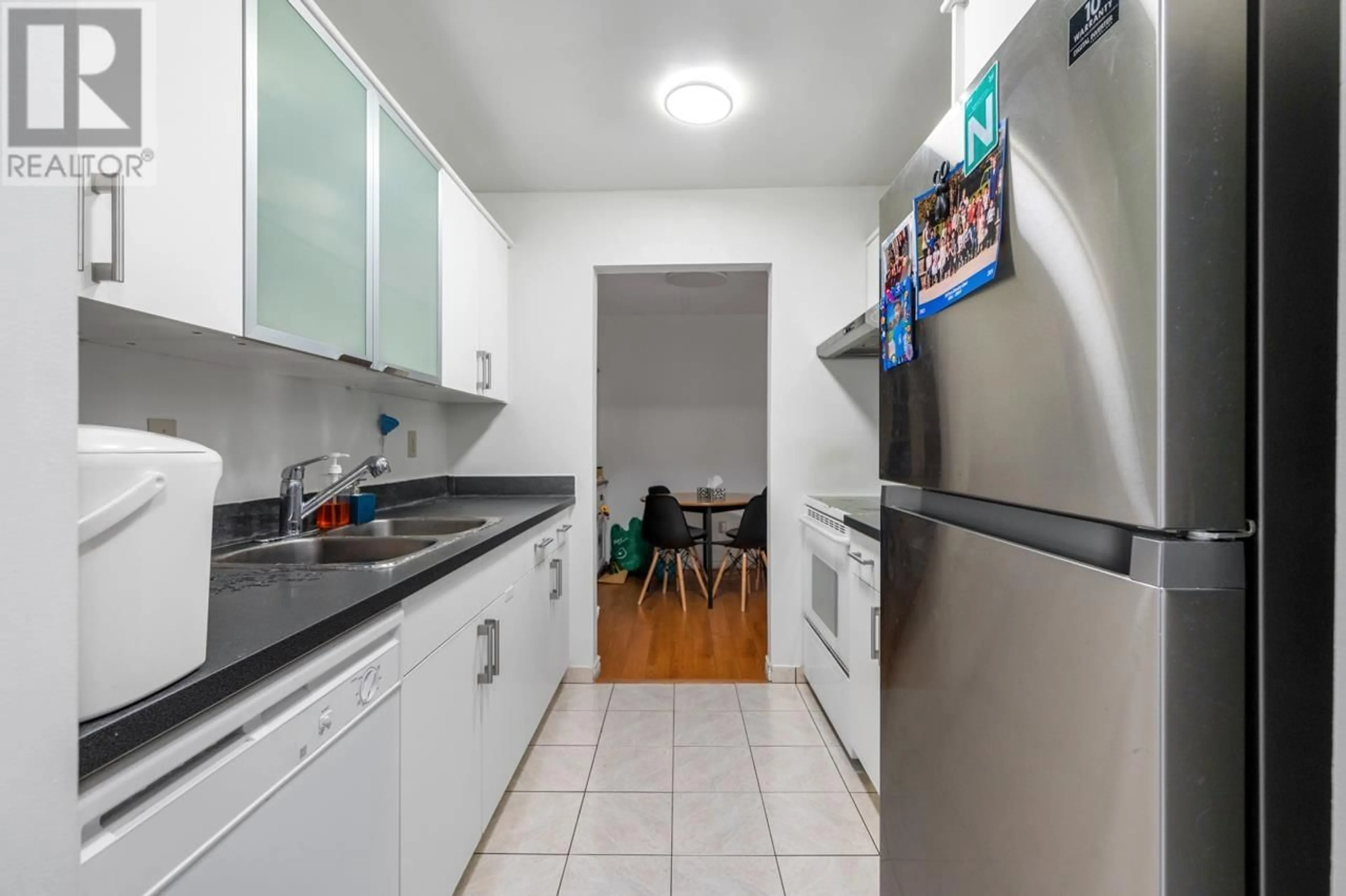 Standard kitchen, unknown for 141 7451 MINORU BOULEVARD, Richmond British Columbia V6Y1Z3