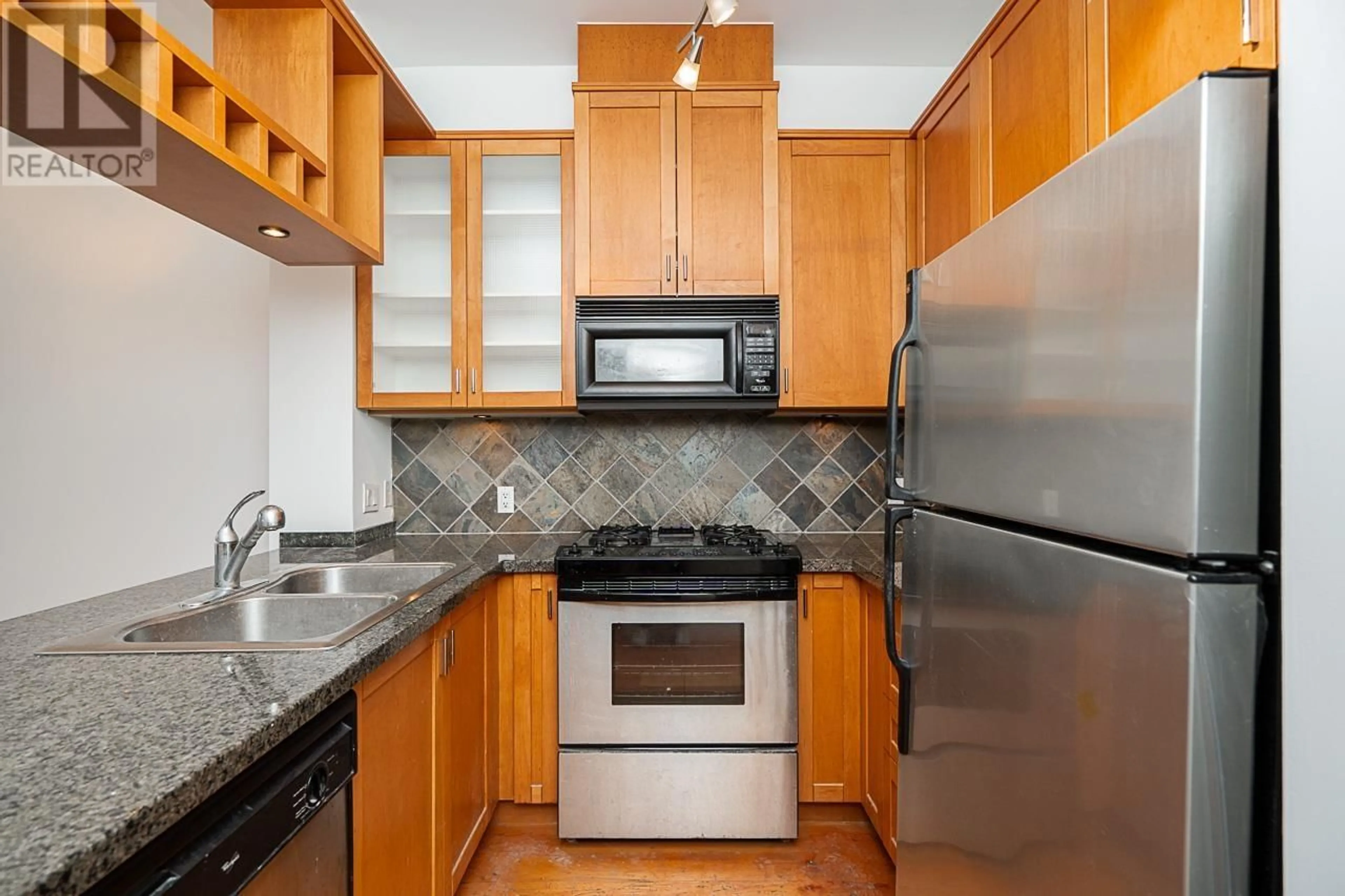 Standard kitchen, unknown for 401 8988 HUDSON STREET, Vancouver British Columbia V6P6Z1