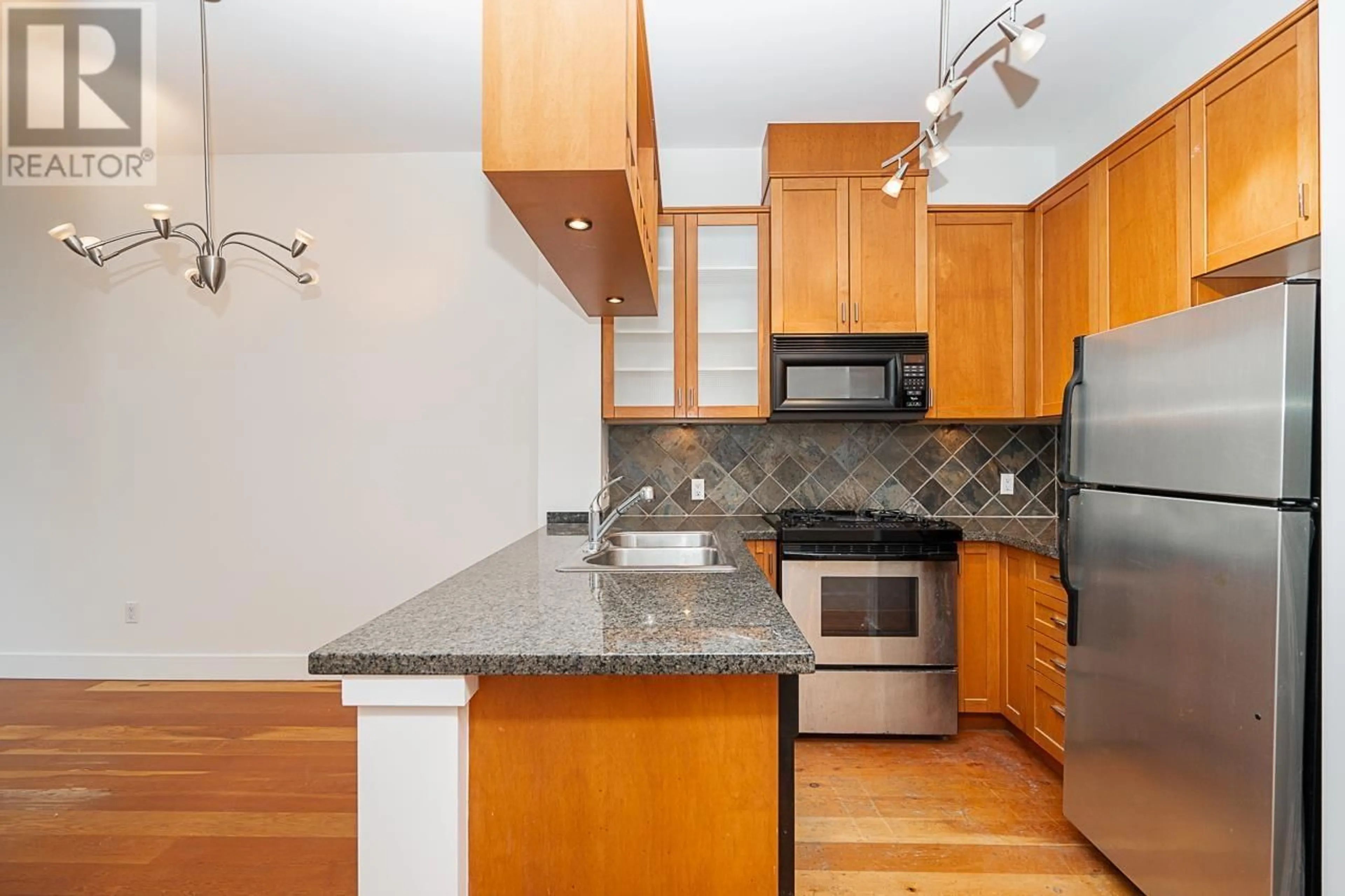 Standard kitchen, unknown for 401 8988 HUDSON STREET, Vancouver British Columbia V6P6Z1