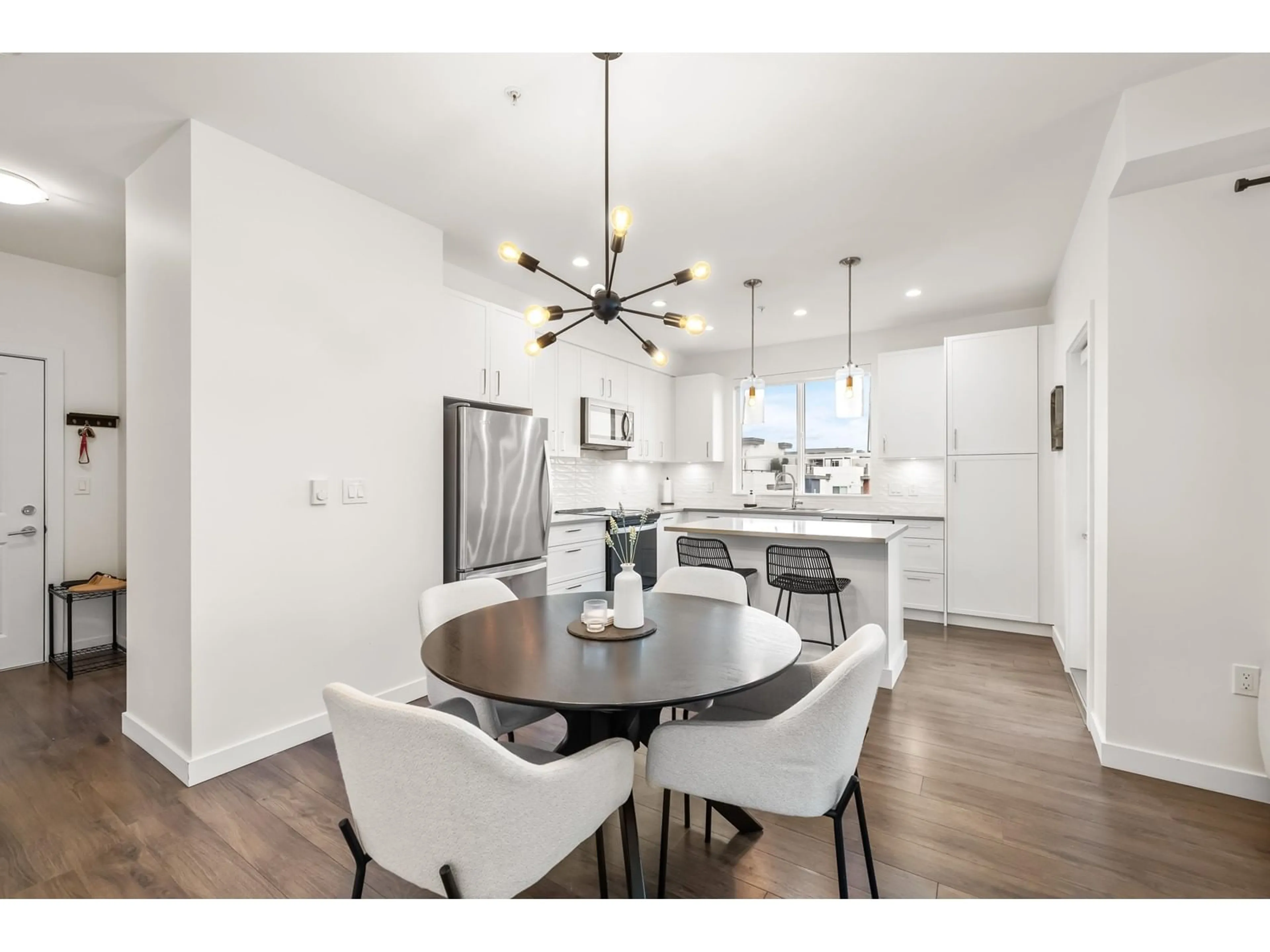 Open concept kitchen, unknown for A403 20834 80 AVENUE, Langley British Columbia V2Y3M3