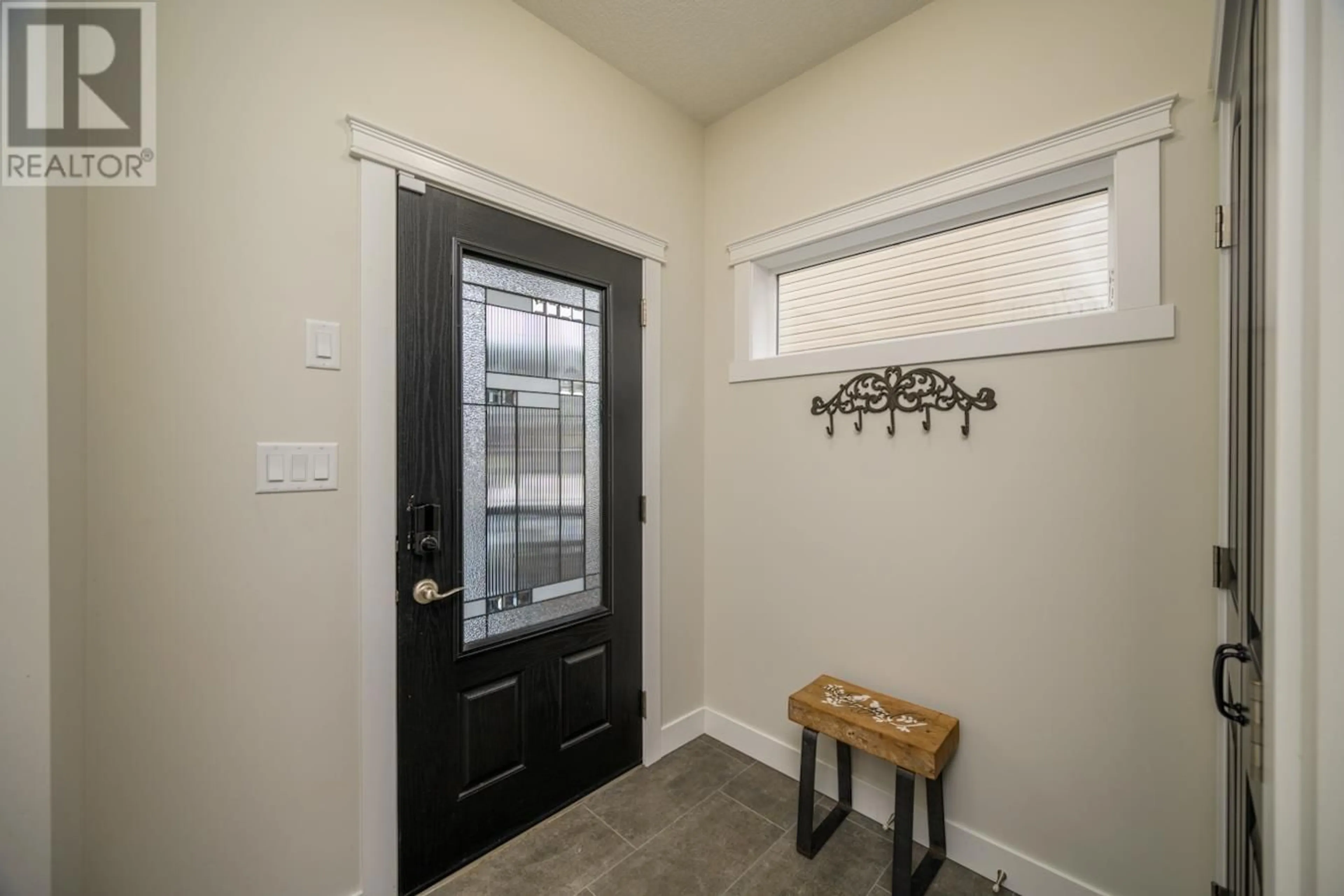 Indoor entryway for 7654 CREEKSIDE WAY, Prince George British Columbia V2N0C2