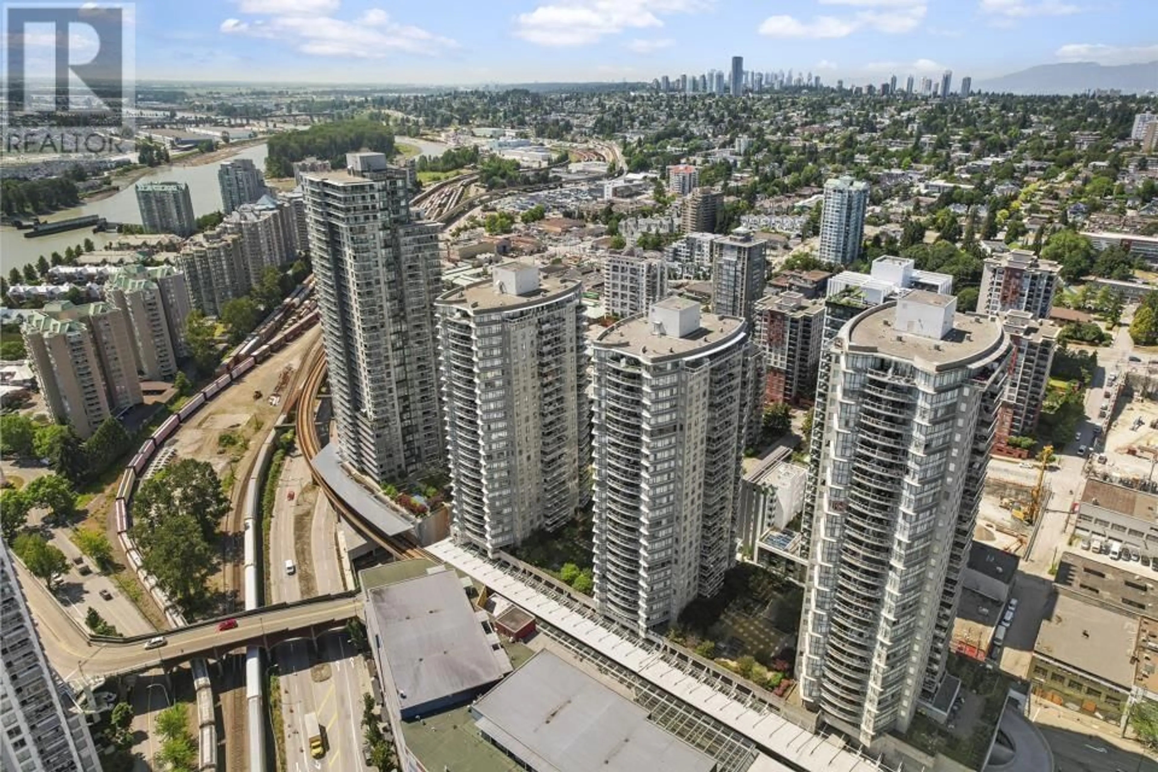 A pic from outside/outdoor area/front of a property/back of a property/a pic from drone, city buildings view from balcony for 2602 - 892 CARNARVON STREET, New Westminster British Columbia V3M0C5