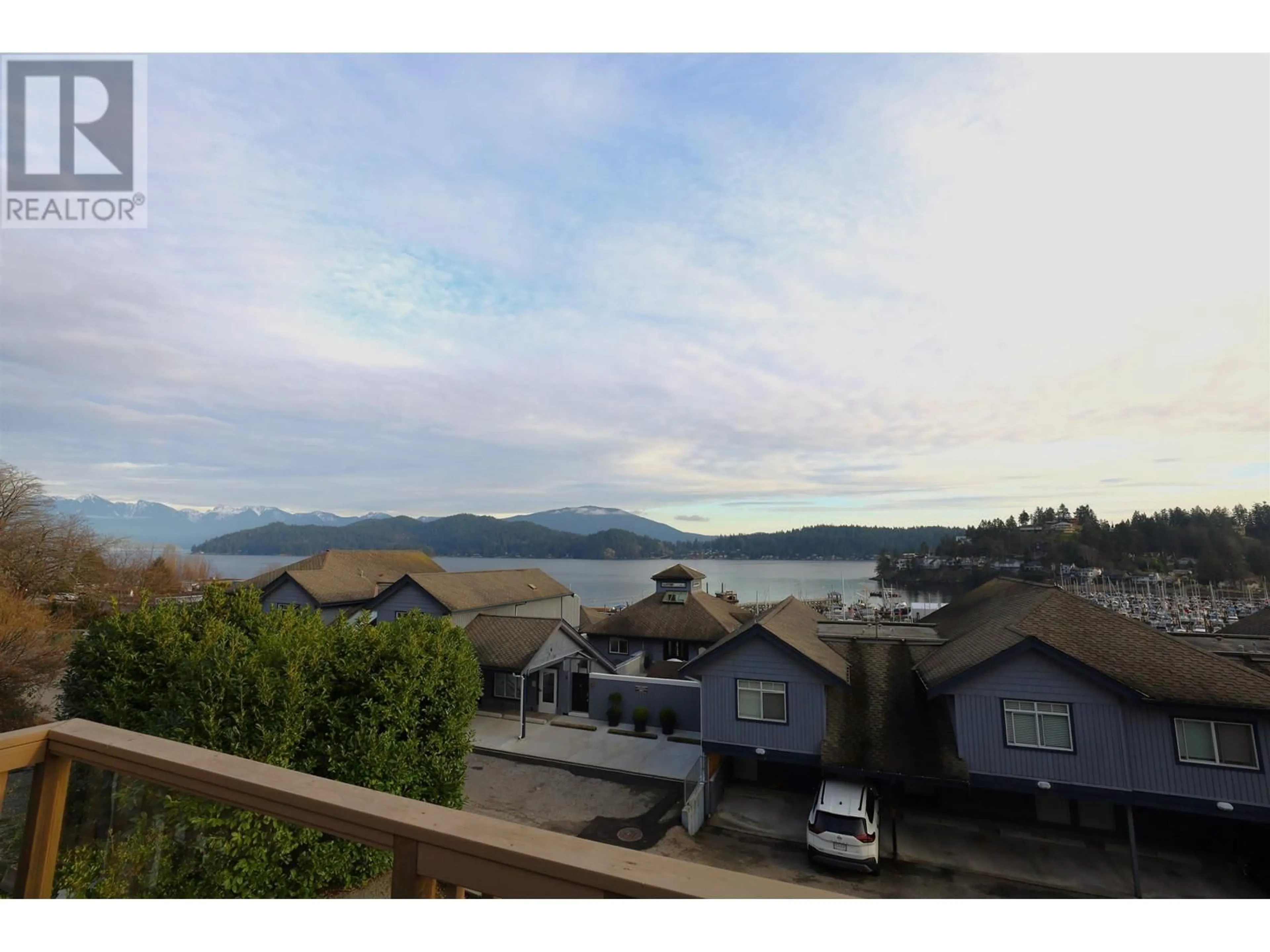 A pic from outside/outdoor area/front of a property/back of a property/a pic from drone, water/lake/river/ocean view for 512 S FLETCHER ROAD, Gibsons British Columbia V0N1V9