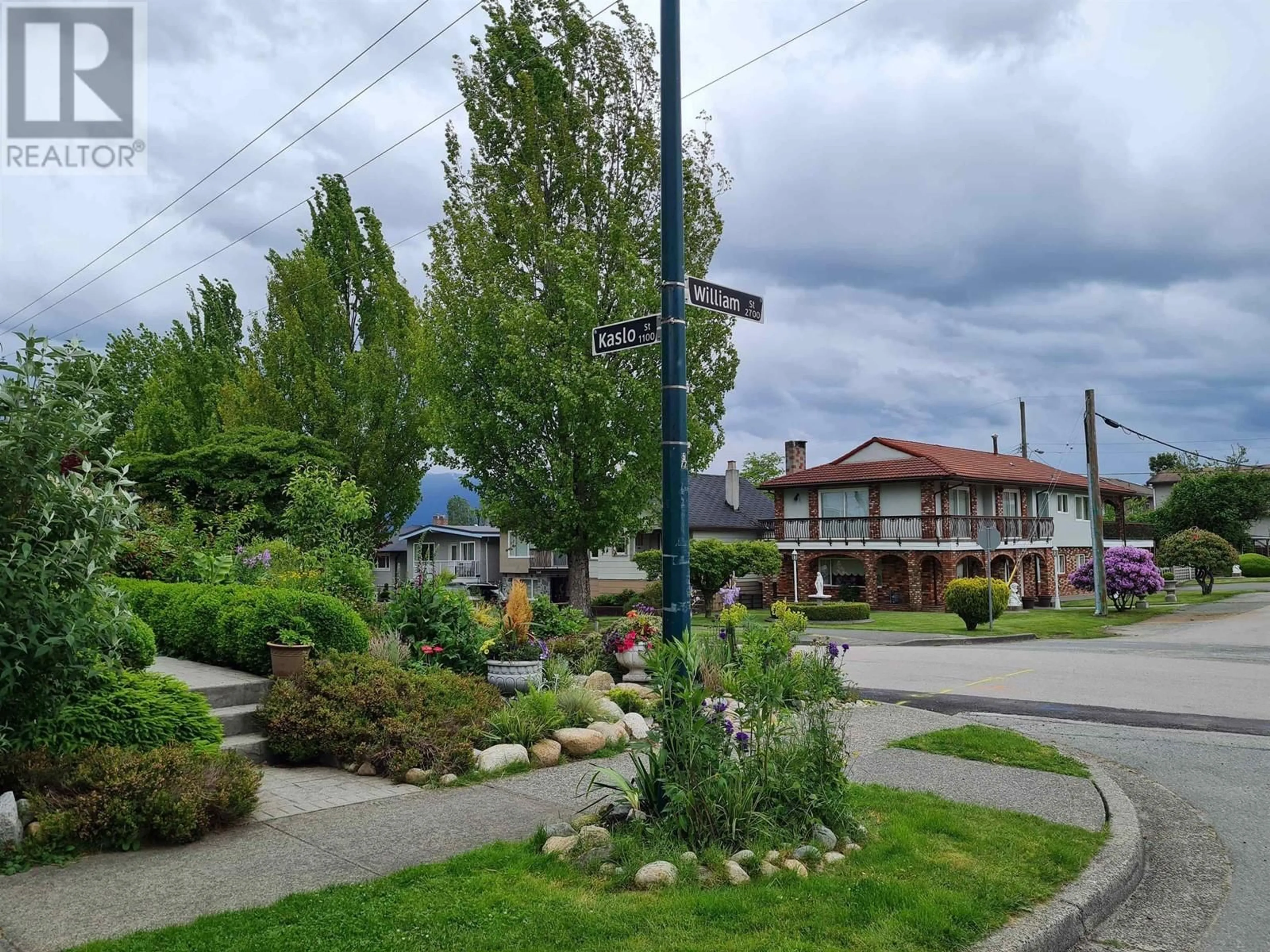 Patio, street for 2790 WILLIAM STREET, Vancouver British Columbia V5K2Y8