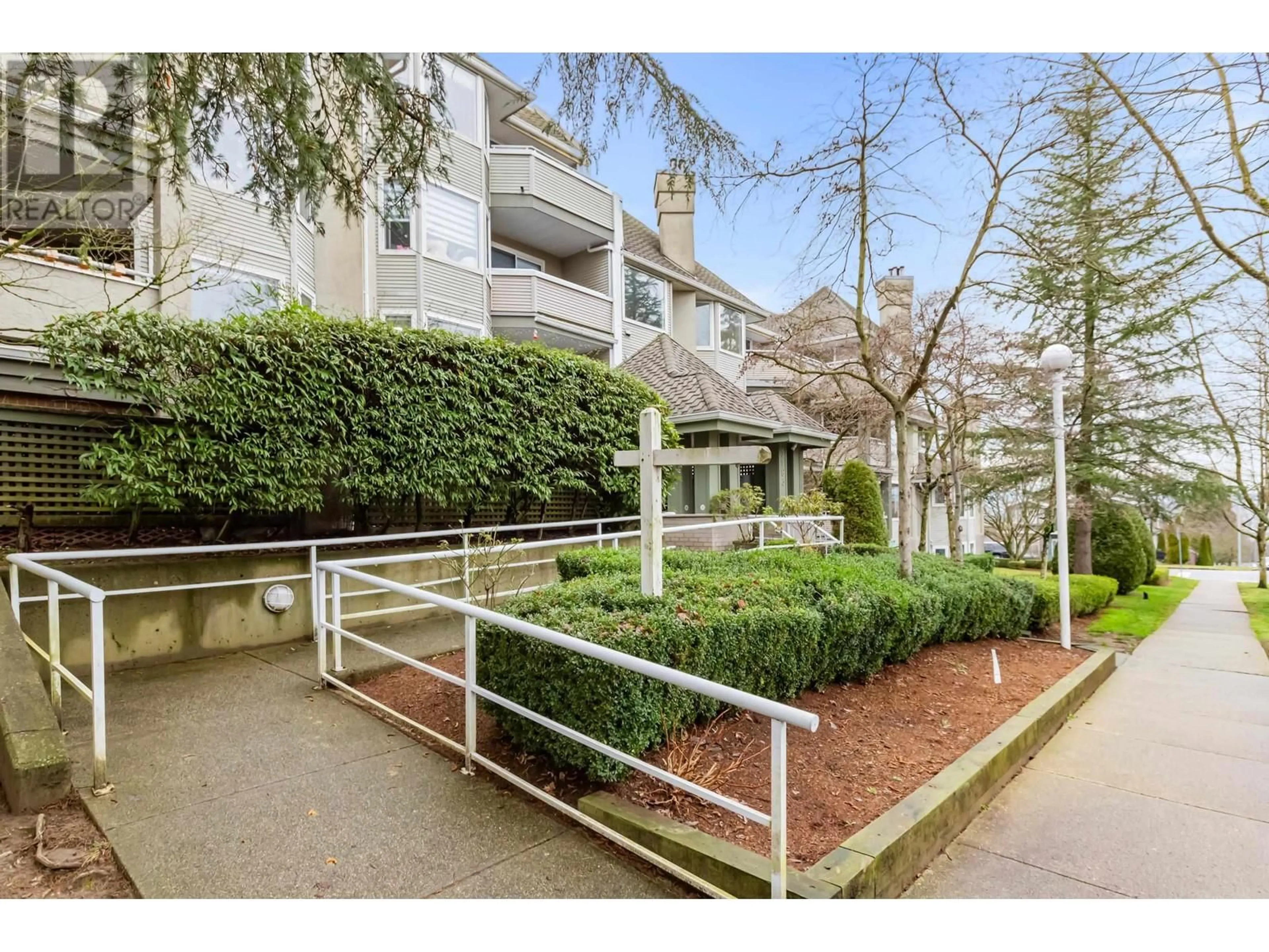 Patio, street for 308 3183 ESMOND AVENUE, Burnaby British Columbia V5G4V6