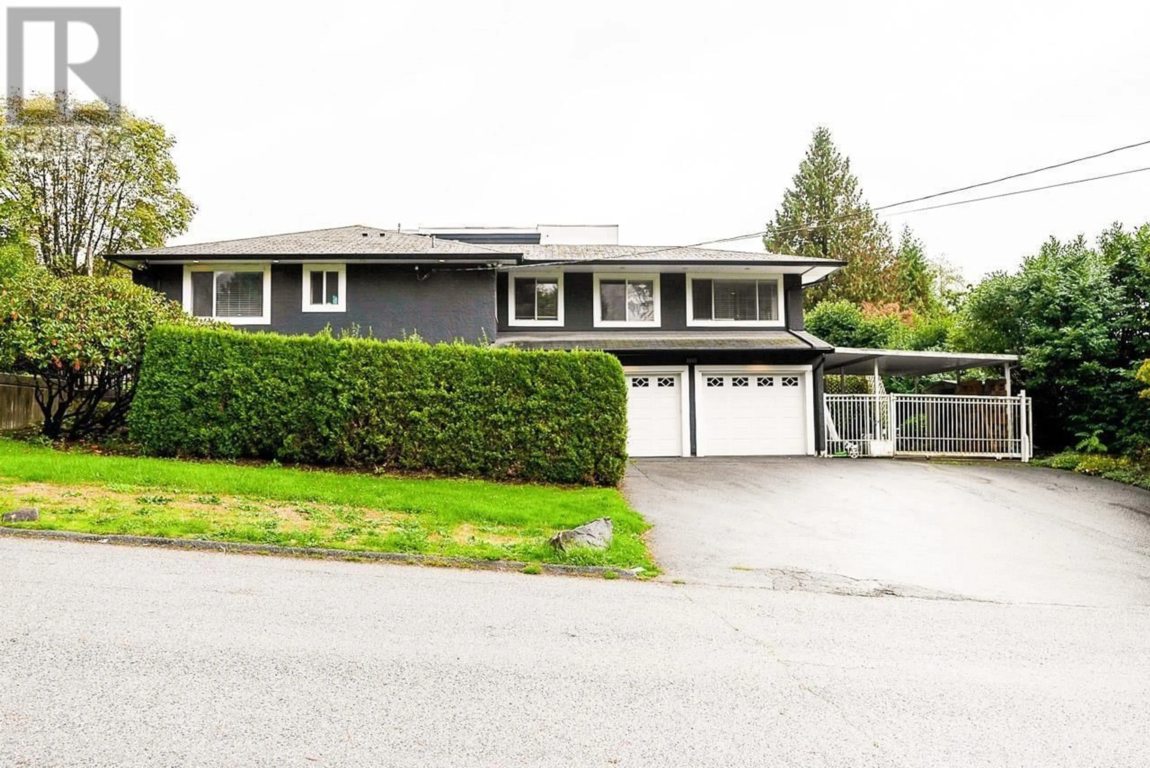 Home with vinyl exterior material, street for 5885 BRAEMAR, Burnaby British Columbia V5E3L4