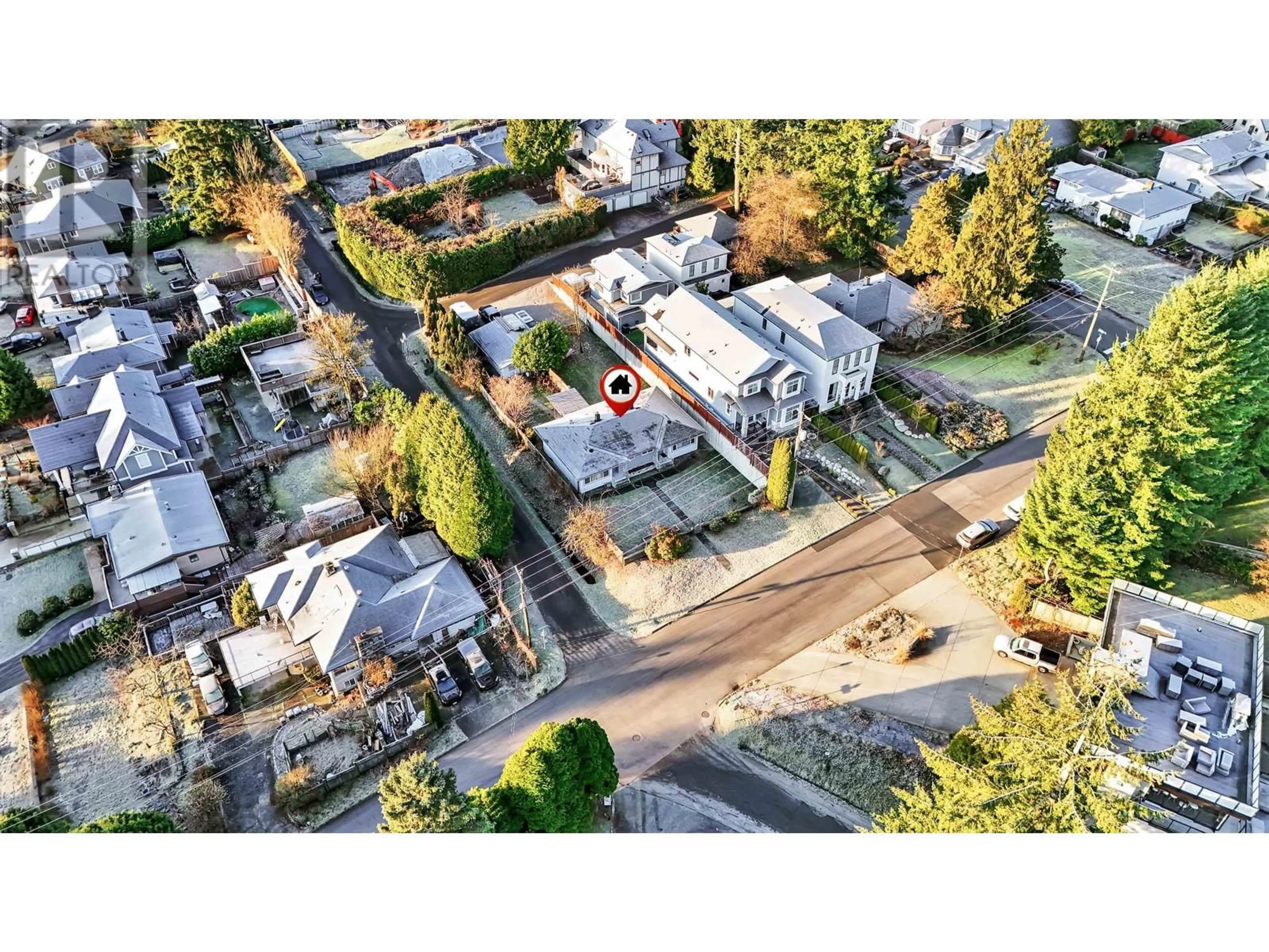 A pic from outside/outdoor area/front of a property/back of a property/a pic from drone, street for 205A MOUNT ROYAL DRIVE, Port Moody British Columbia V3H1P9