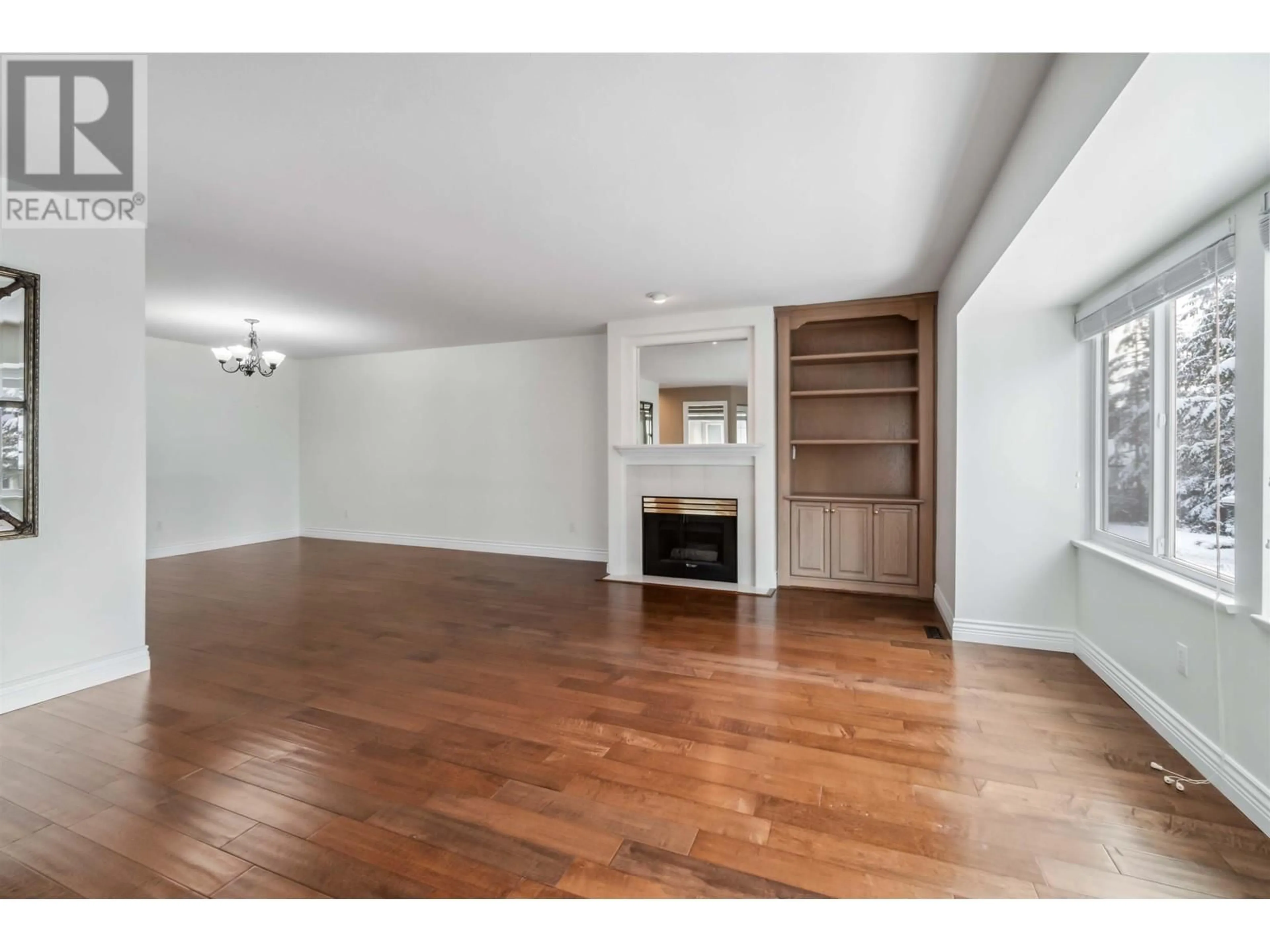 A pic of a room for 101 101 PARKSIDE DRIVE, Port Moody British Columbia V3H4W6