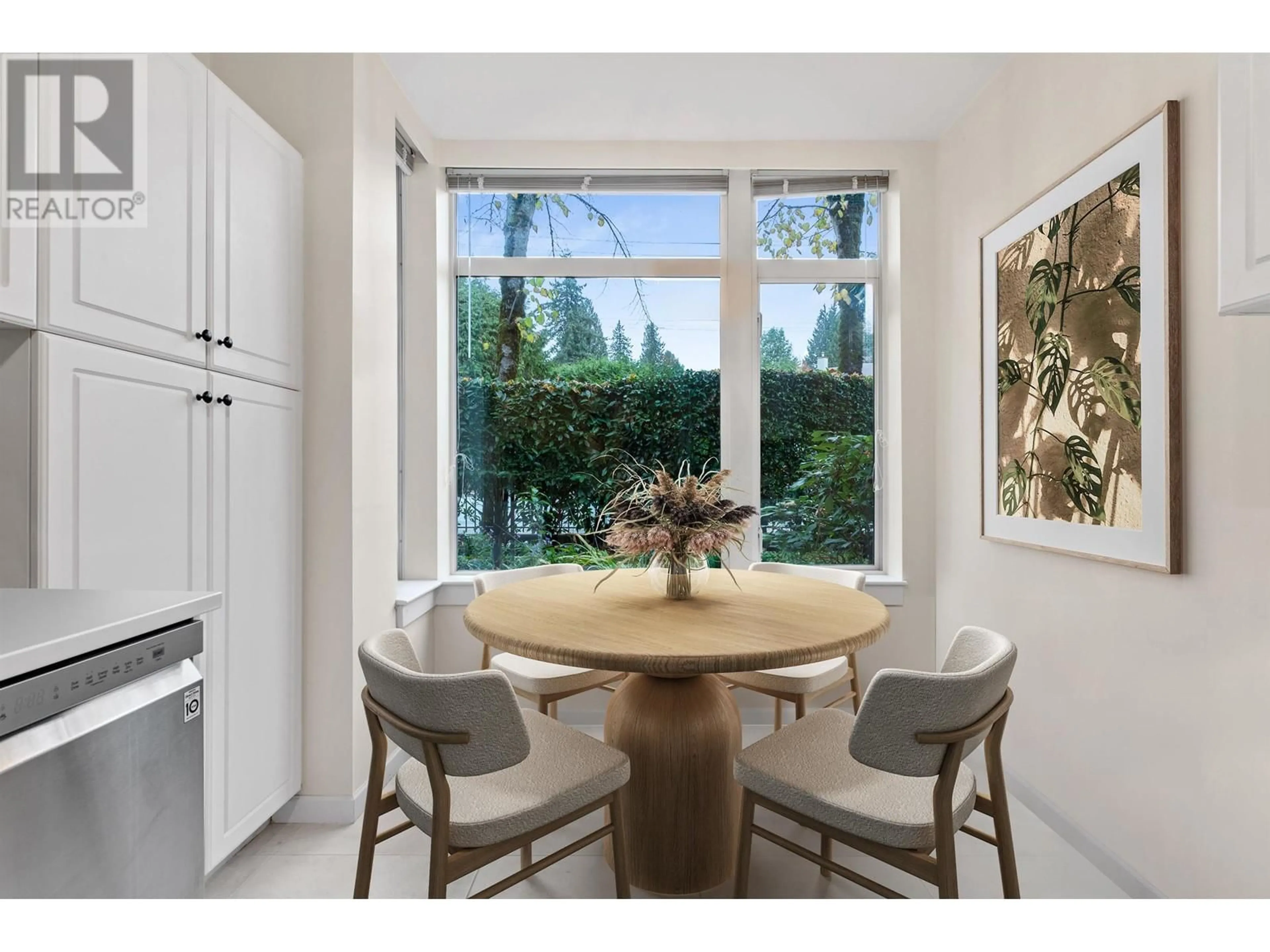 Dining room, unknown for 309 2271 BELLEVUE AVENUE, West Vancouver British Columbia V7V4X1