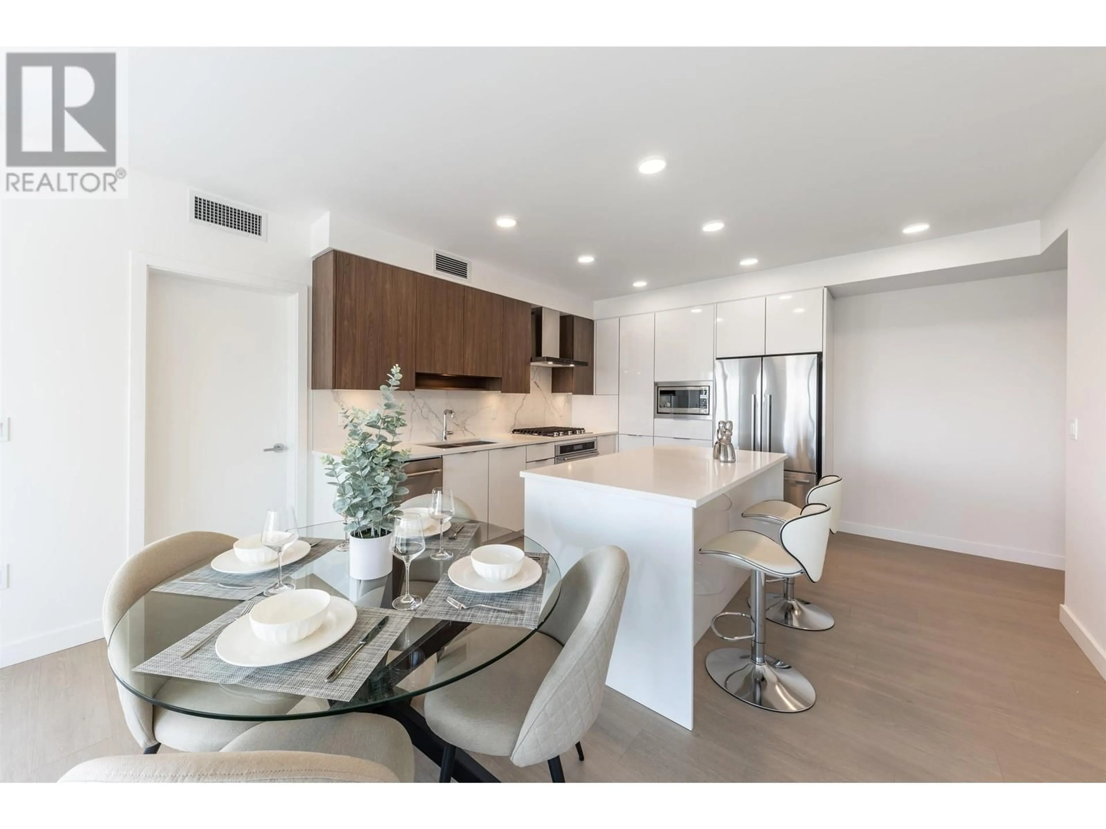 Open concept kitchen, unknown for 1108 7769 PARK CRESCENT, Burnaby British Columbia V3N0J7