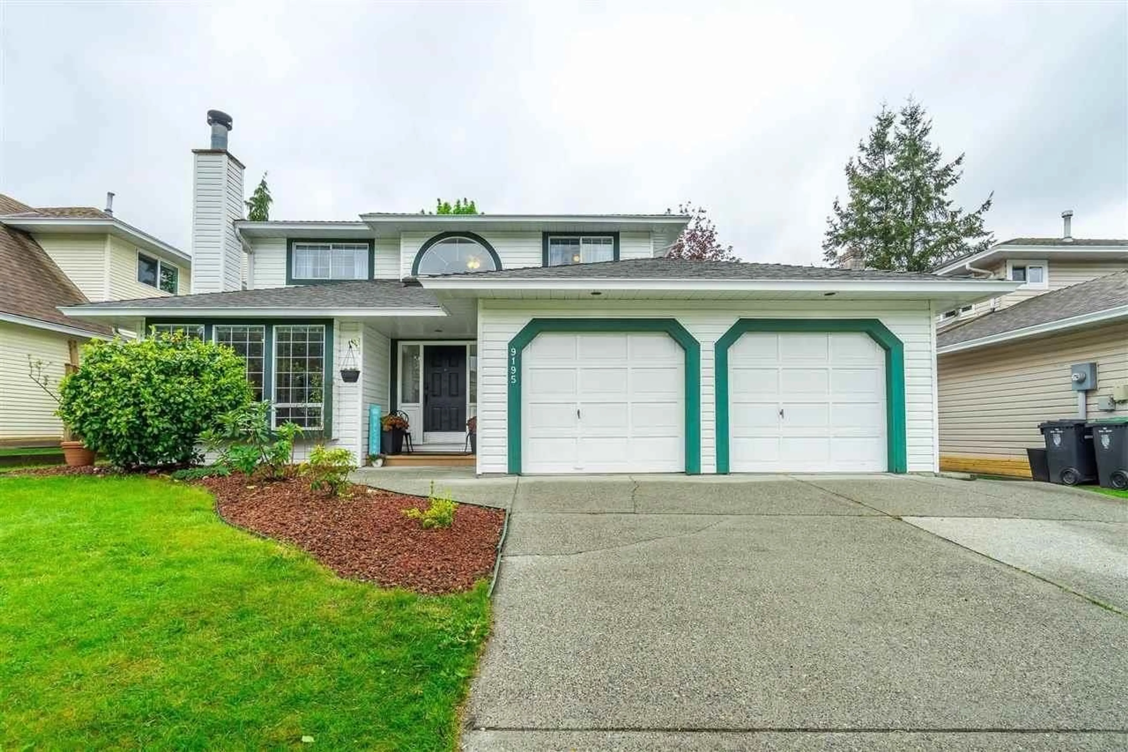 Home with vinyl exterior material, street for 9195 211B STREET, Langley British Columbia V1M2C3