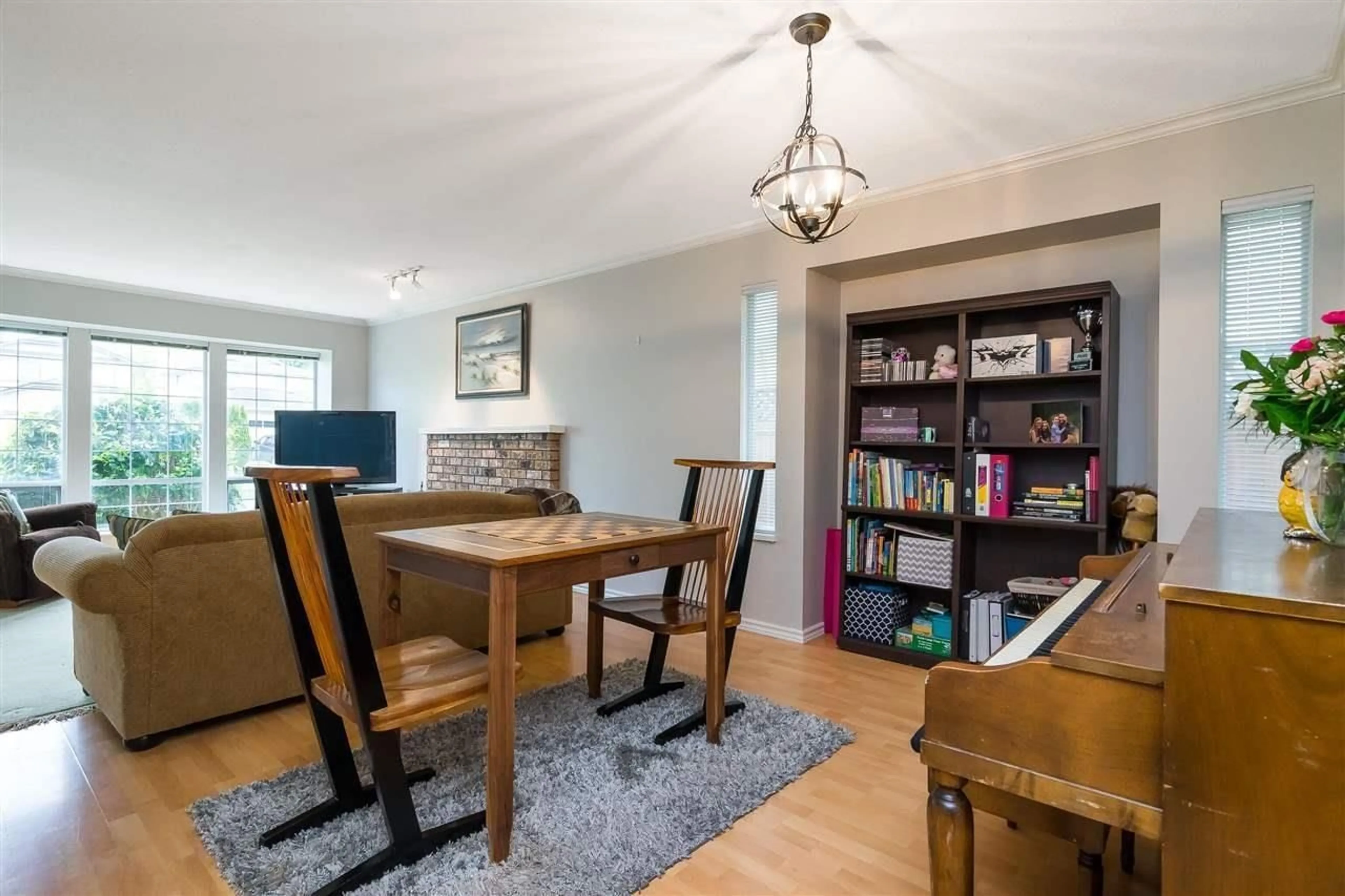 Dining room, wood/laminate floor for 9195 211B STREET, Langley British Columbia V1M2C3