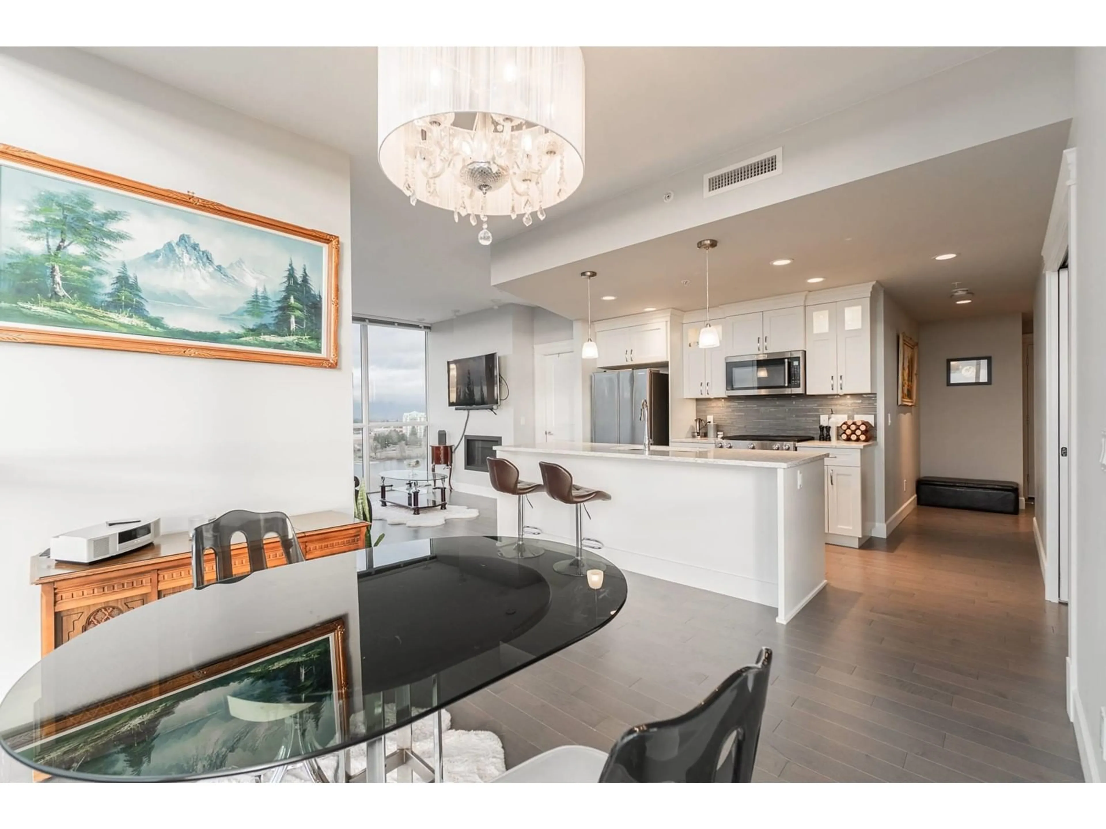 Open concept kitchen, ceramic/tile floor for 1401 2180 GLADWIN ROAD, Abbotsford British Columbia V2S0H4