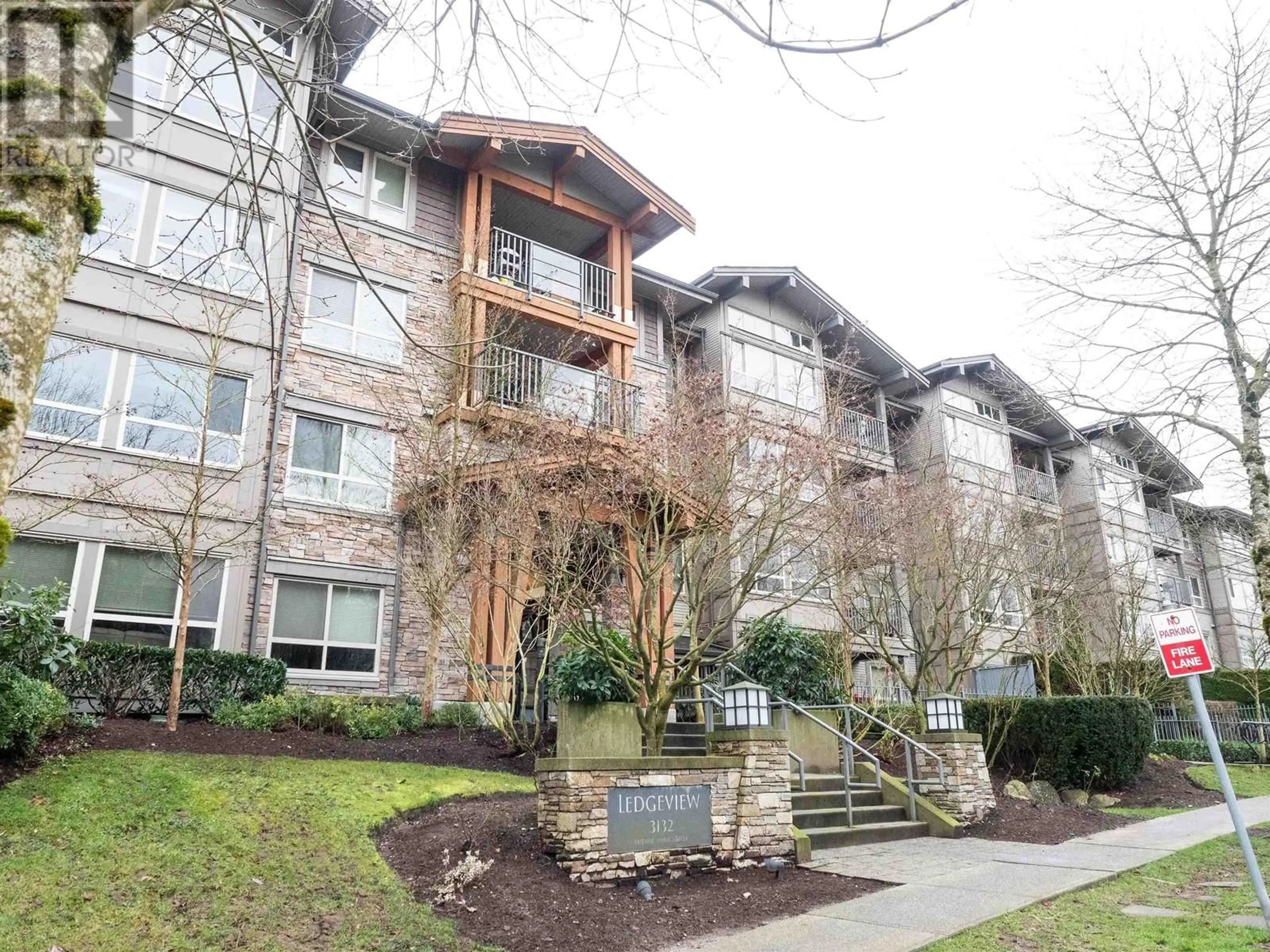 Unknown for 208 - 3132 DAYANEE SPRINGS BOULEVARD, Coquitlam British Columbia V3E0B5