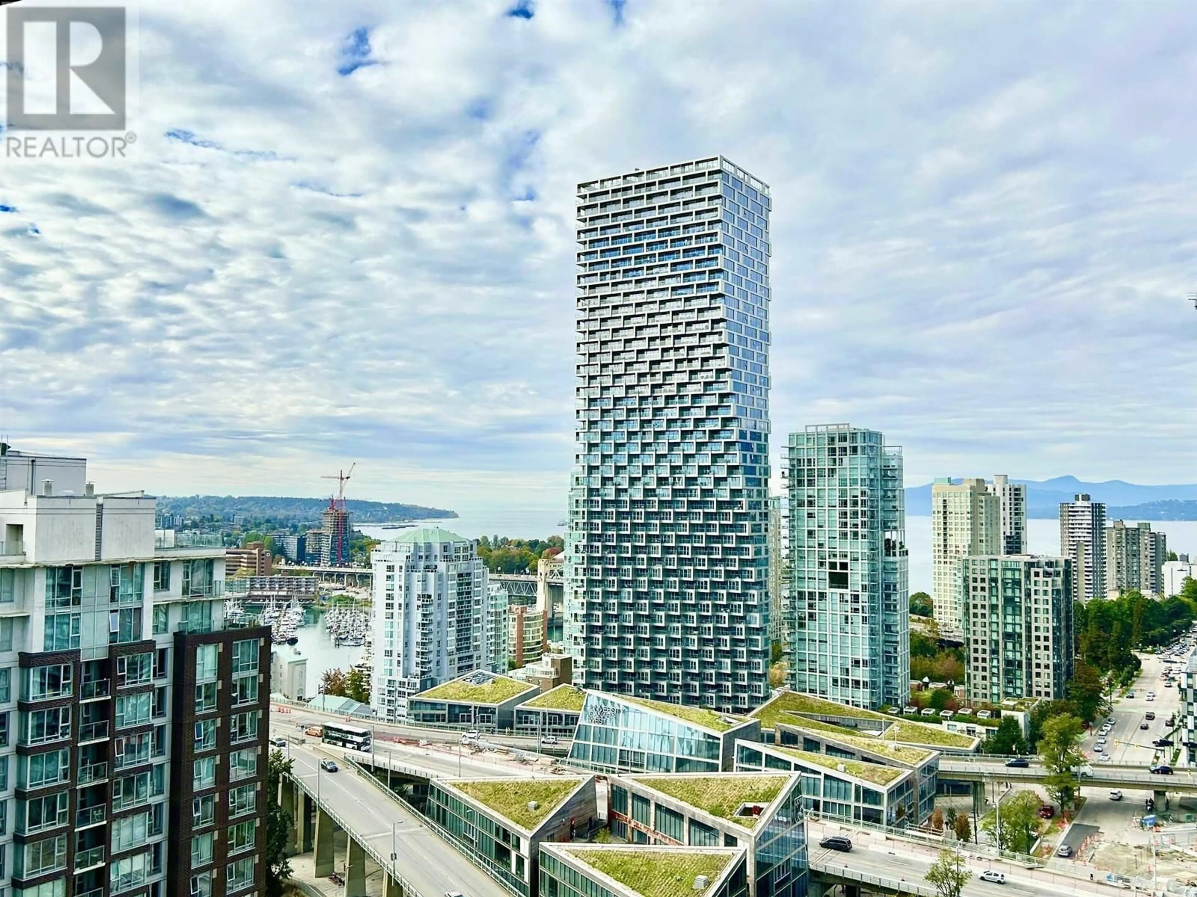 A pic from outside/outdoor area/front of a property/back of a property/a pic from drone, city buildings view from balcony for 2706 501 PACIFIC STREET, Vancouver British Columbia V6Z2X6