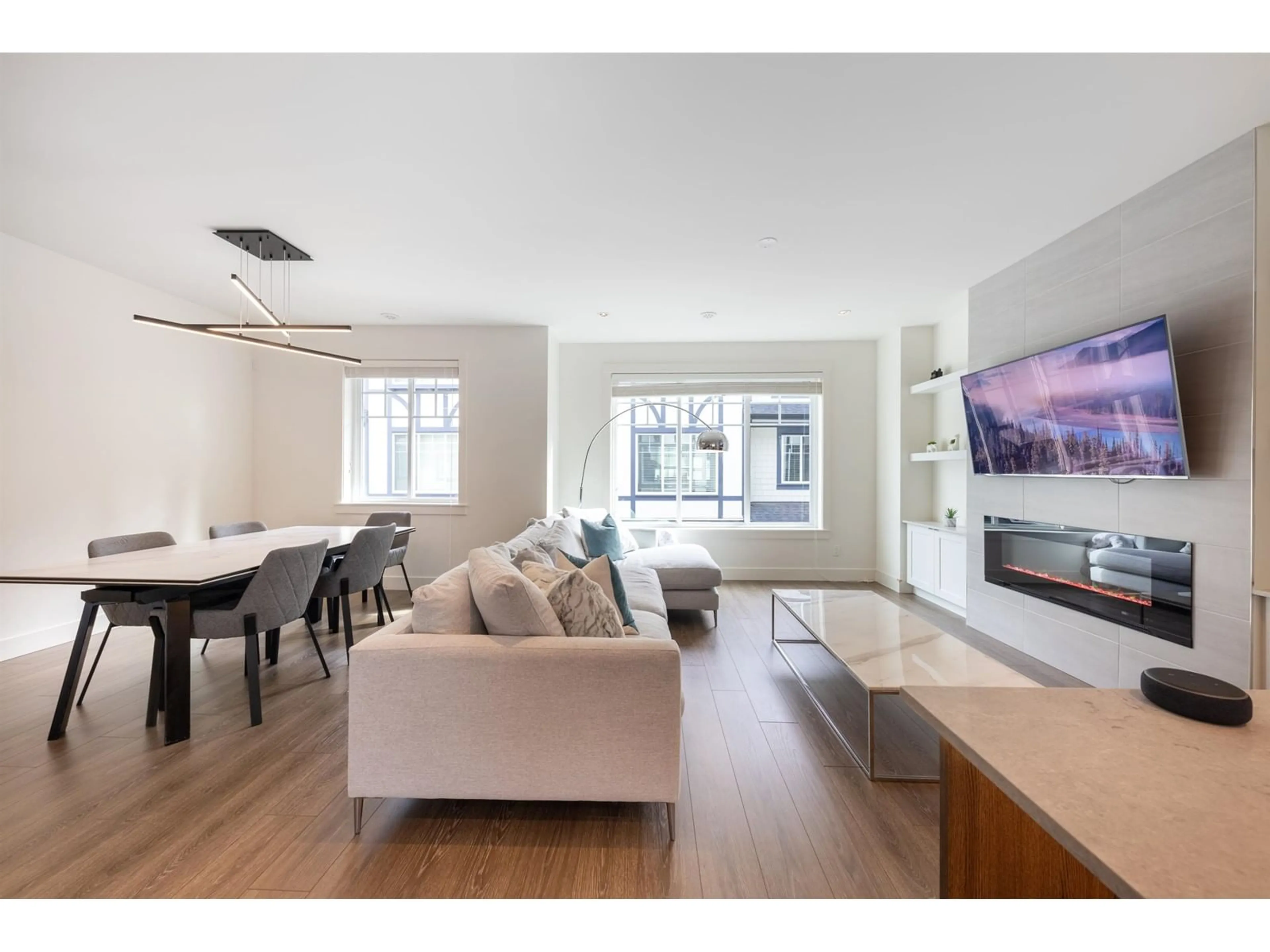 Living room with furniture, unknown for 30 - 11188 72, Delta British Columbia V4E0A5