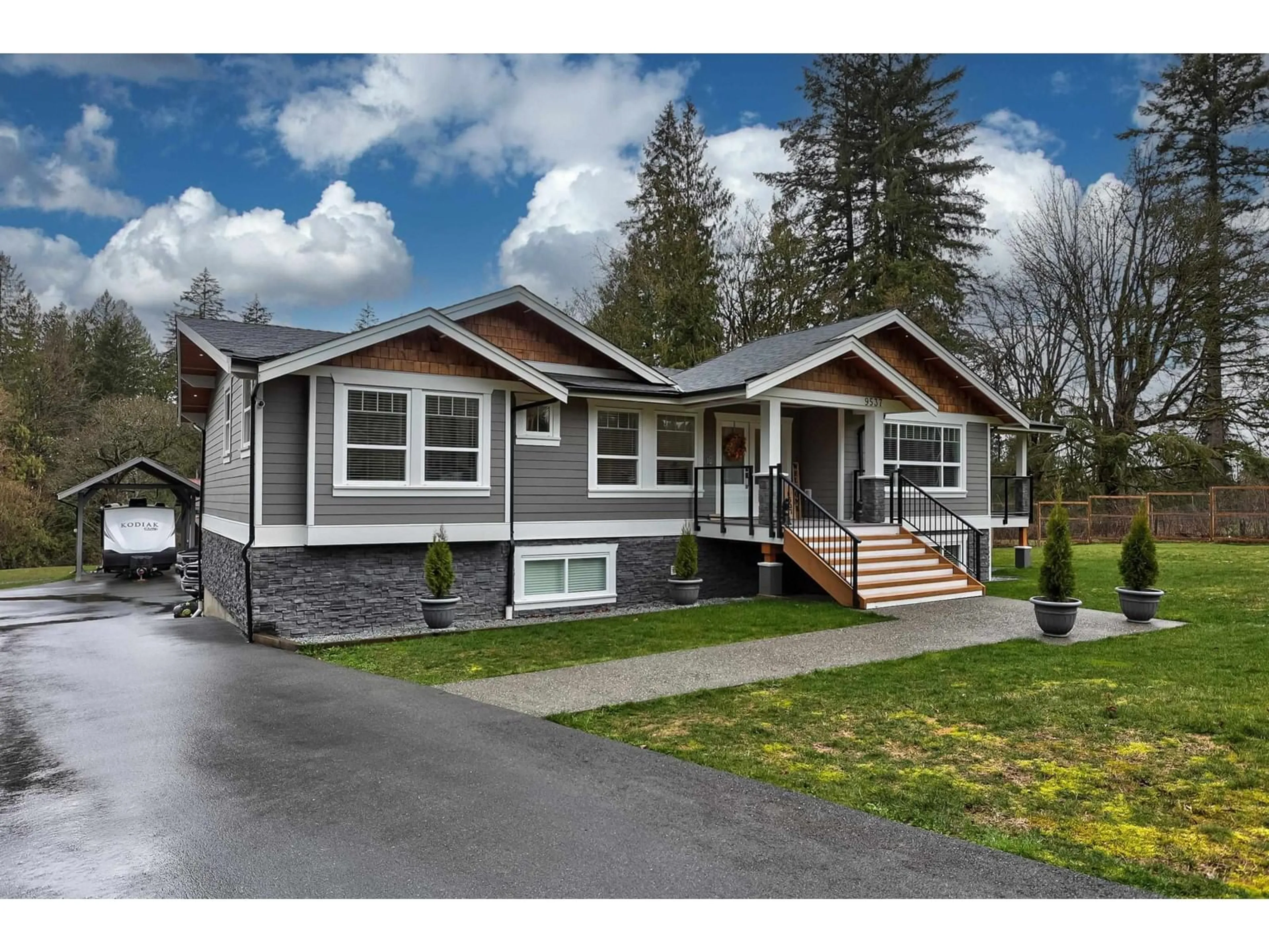 Home with vinyl exterior material, street for 9537 MANZER STREET, Mission British Columbia V4S1H1