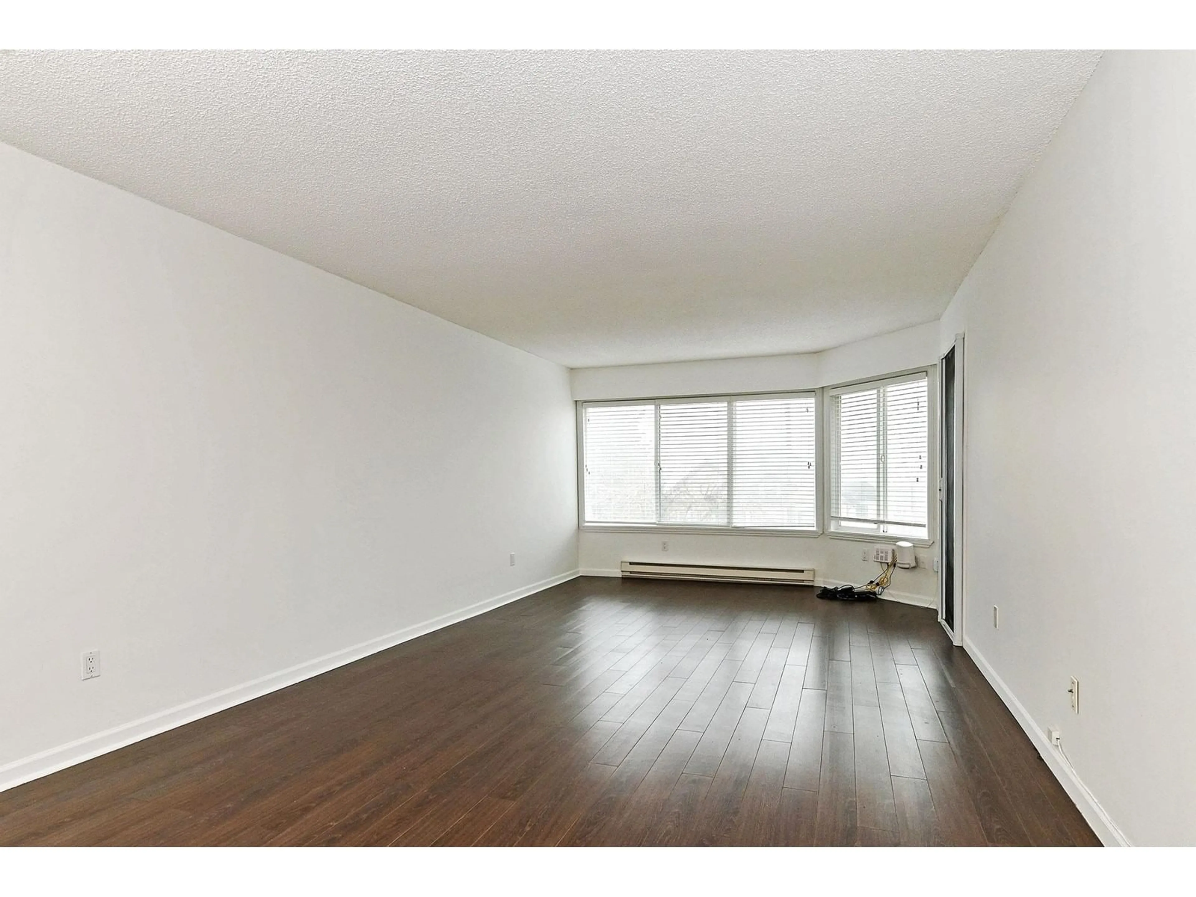 A pic of a room for 315 9635 121 STREET, Surrey British Columbia V3V7L8