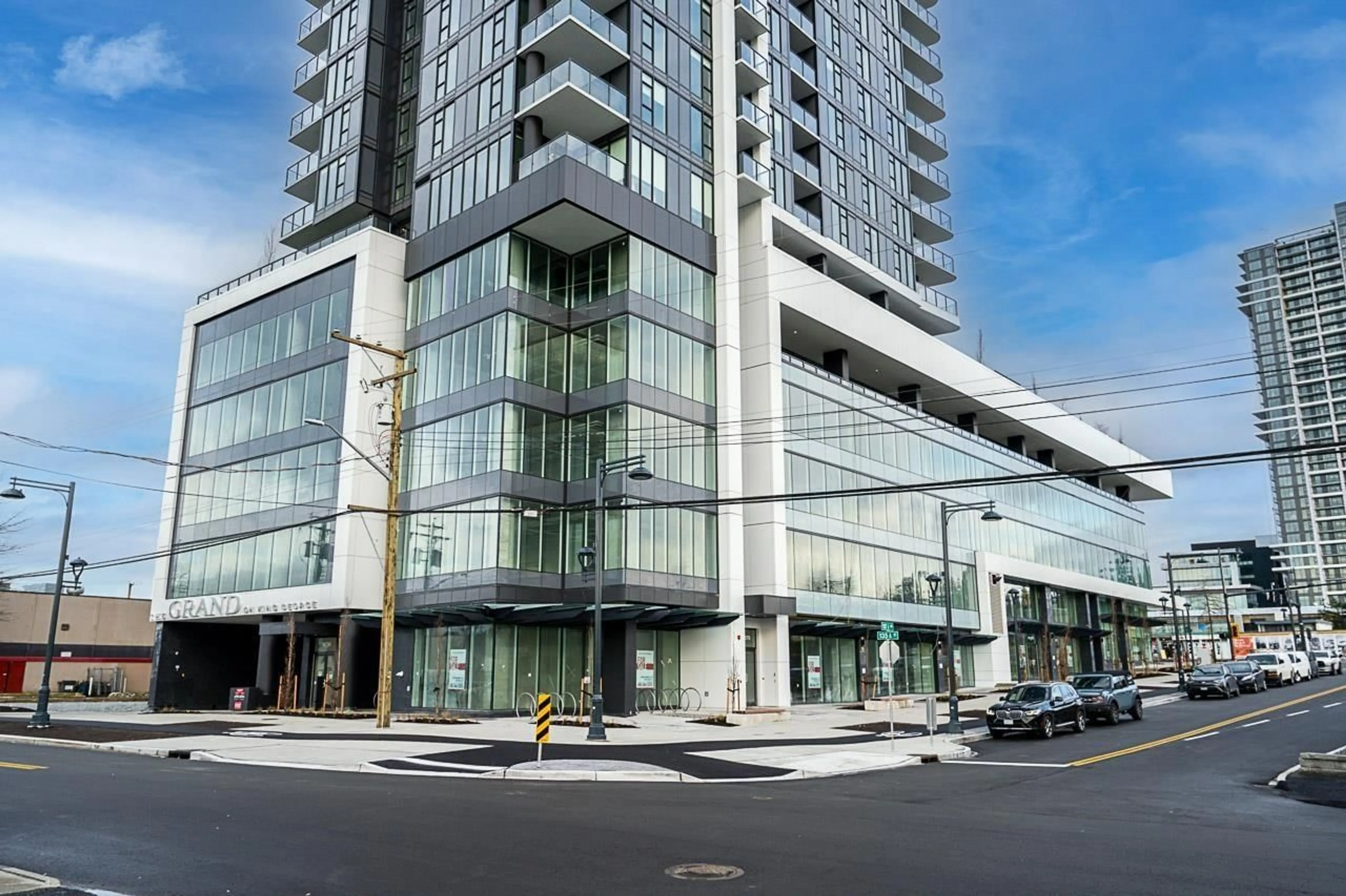 Indoor foyer for 2406 10750 135A STREET, Surrey British Columbia V3T4E2