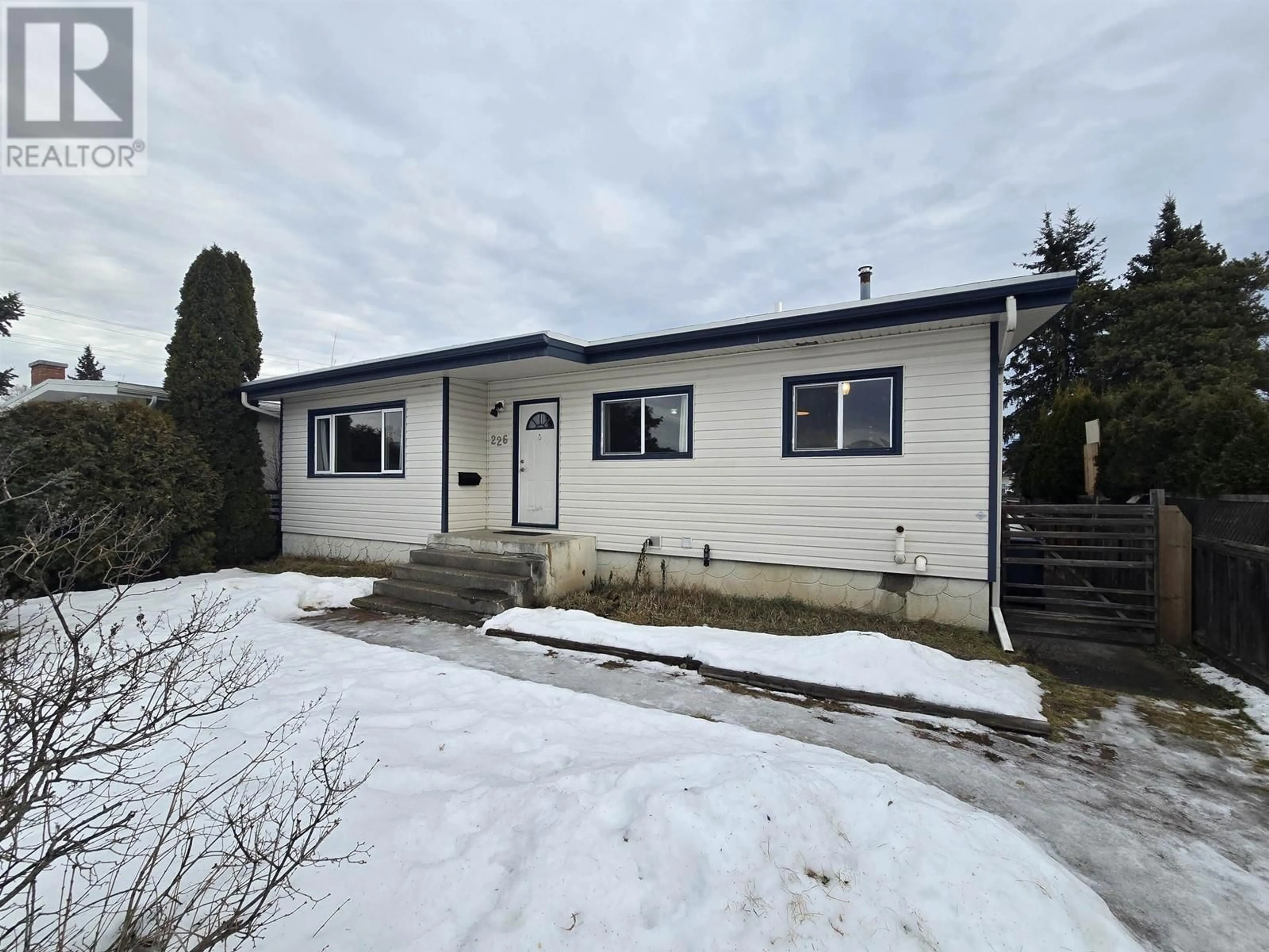 A pic from outside/outdoor area/front of a property/back of a property/a pic from drone, building for 226 S OGILVIE STREET, Prince George British Columbia V2M3M3