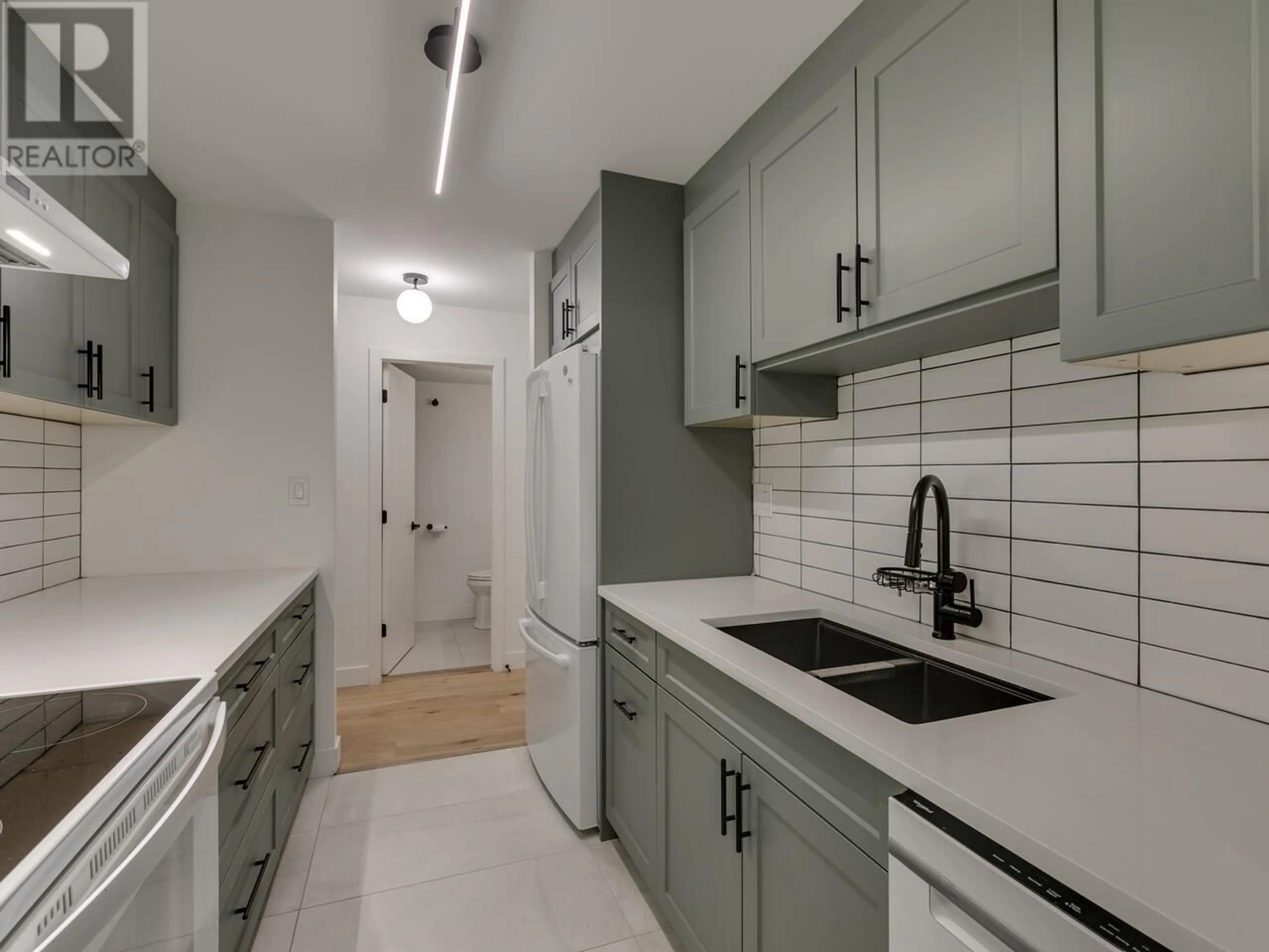 Standard kitchen, unknown for 121 8860 NO. 1 ROAD, Richmond British Columbia V7C4C1