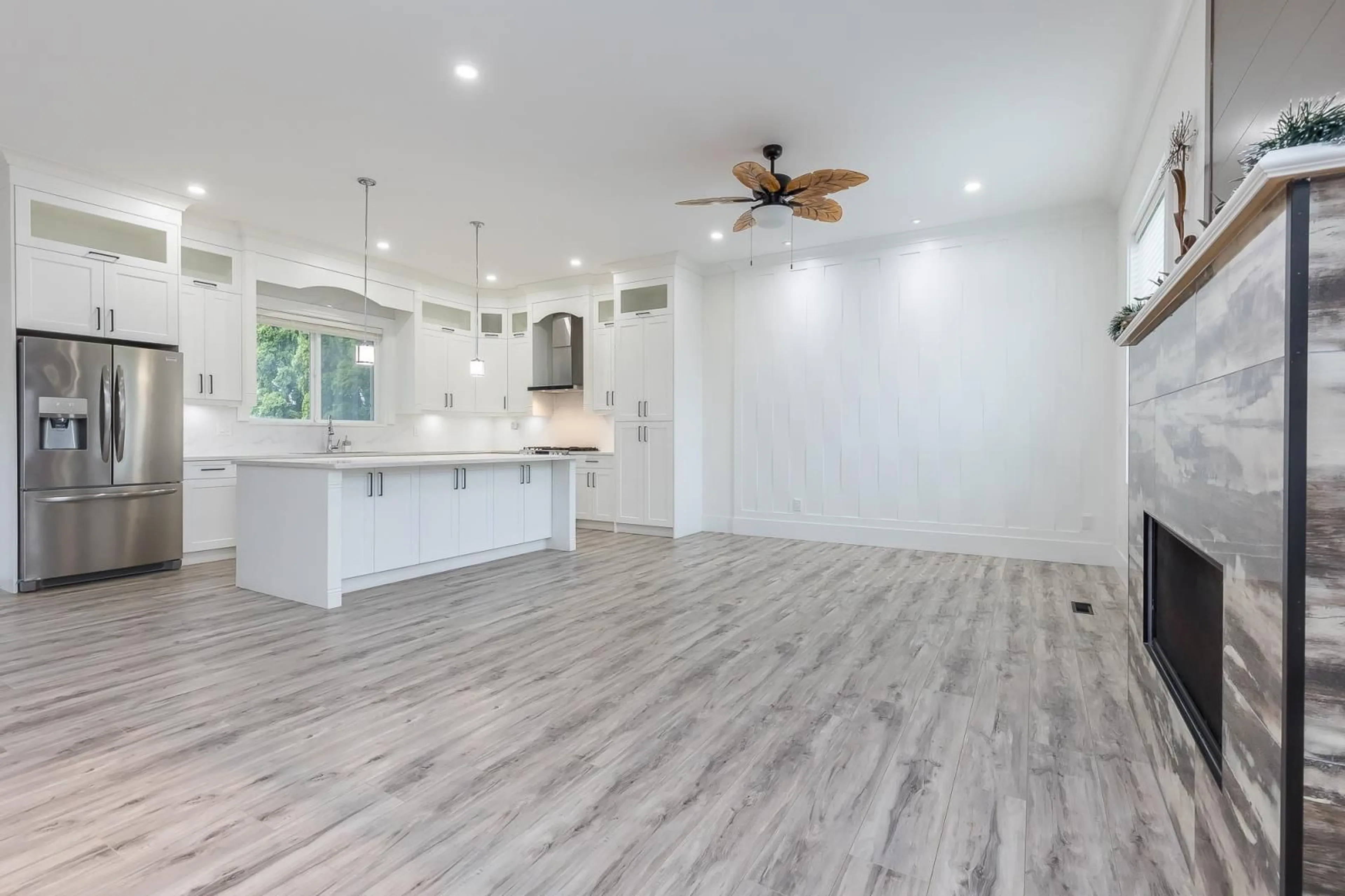 Open concept kitchen, unknown for 46025 KING AVENUE, Chilliwack British Columbia V2P0J4
