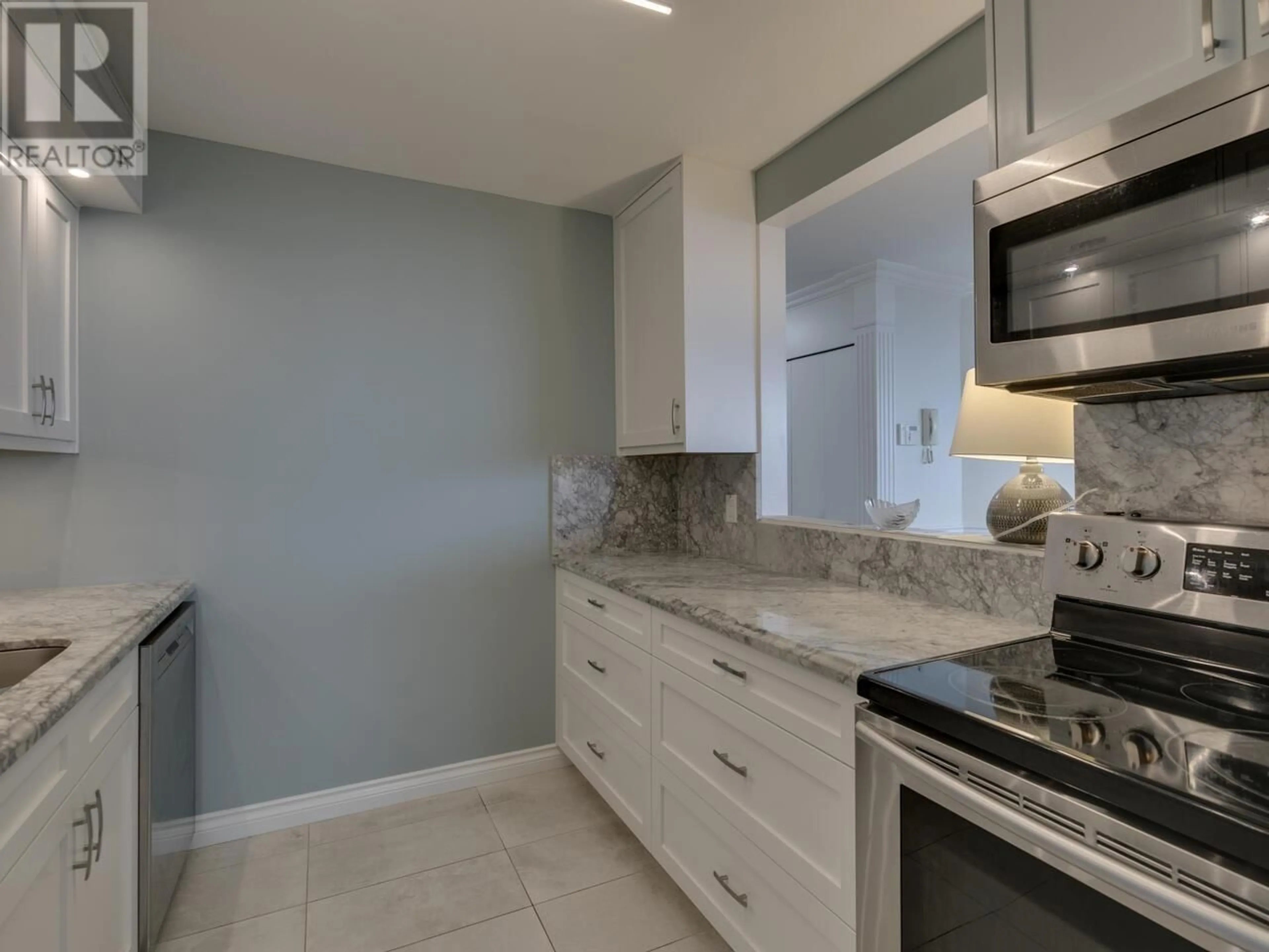 Standard kitchen, ceramic/tile floor for 902 3920 HASTINGS STREET, Burnaby British Columbia V5C6C7