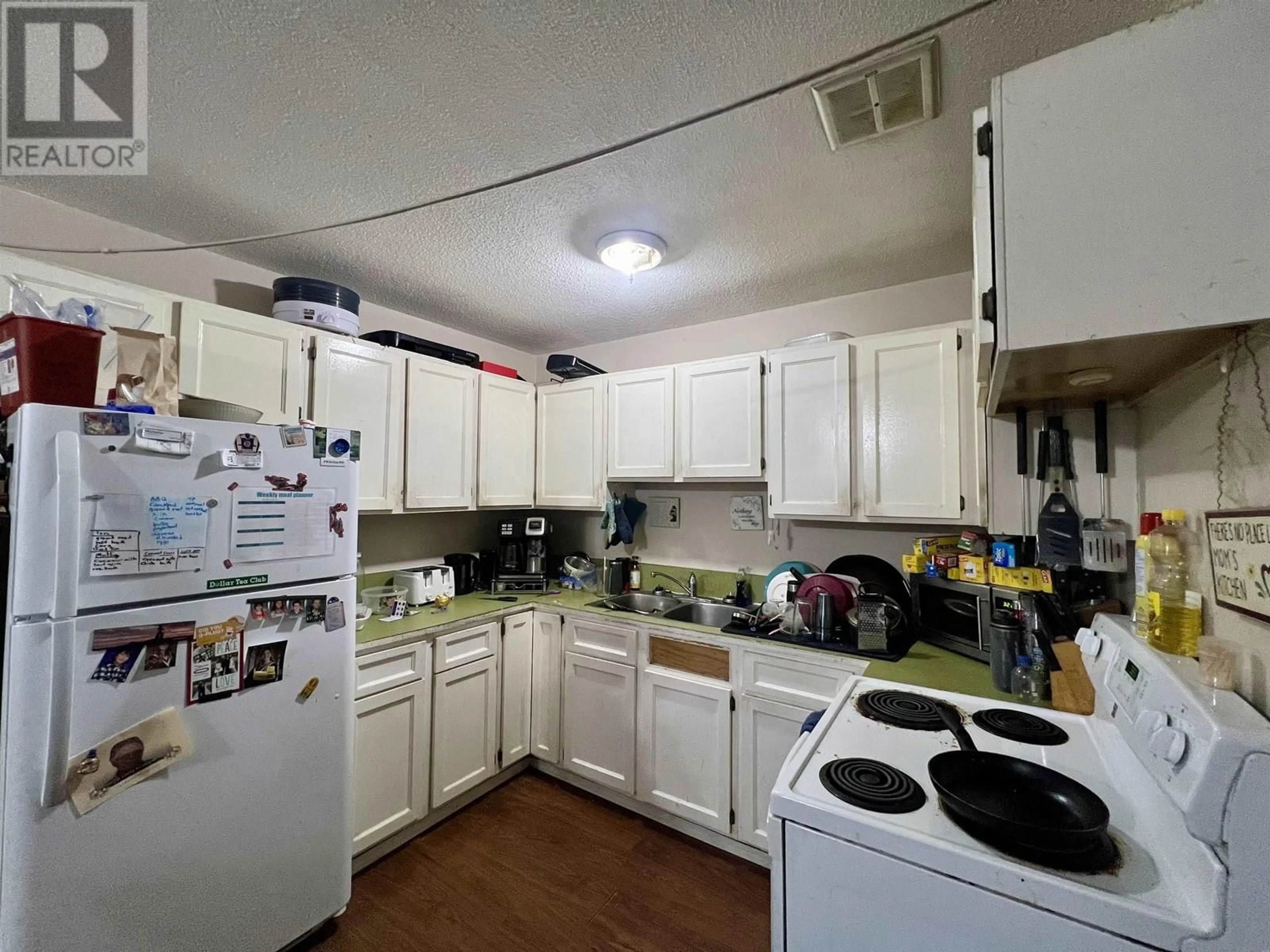 Standard kitchen, unknown for 2083 NORWOOD STREET, Prince George British Columbia V2L1X9