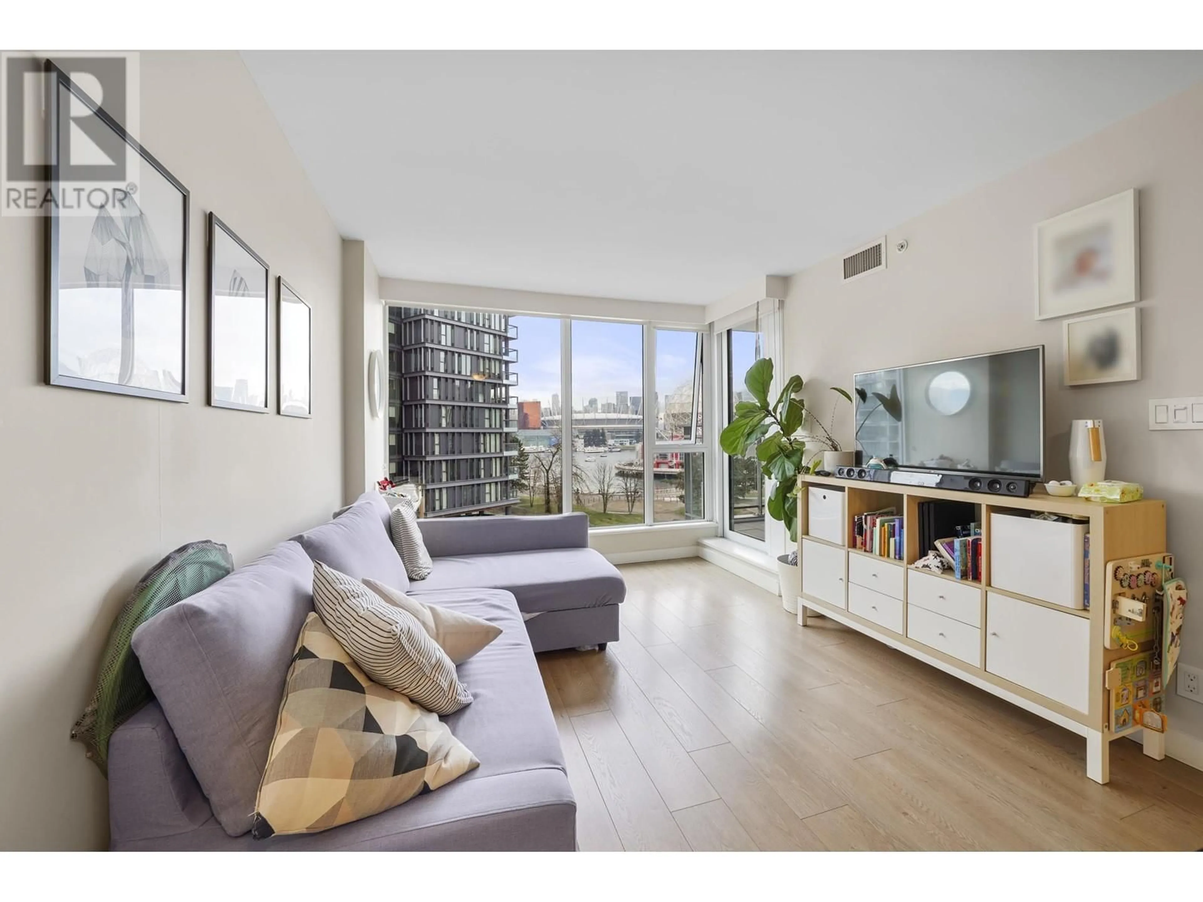 Living room with furniture, unknown for 711 - 1618 QUEBEC STREET, Vancouver British Columbia V6A0C5