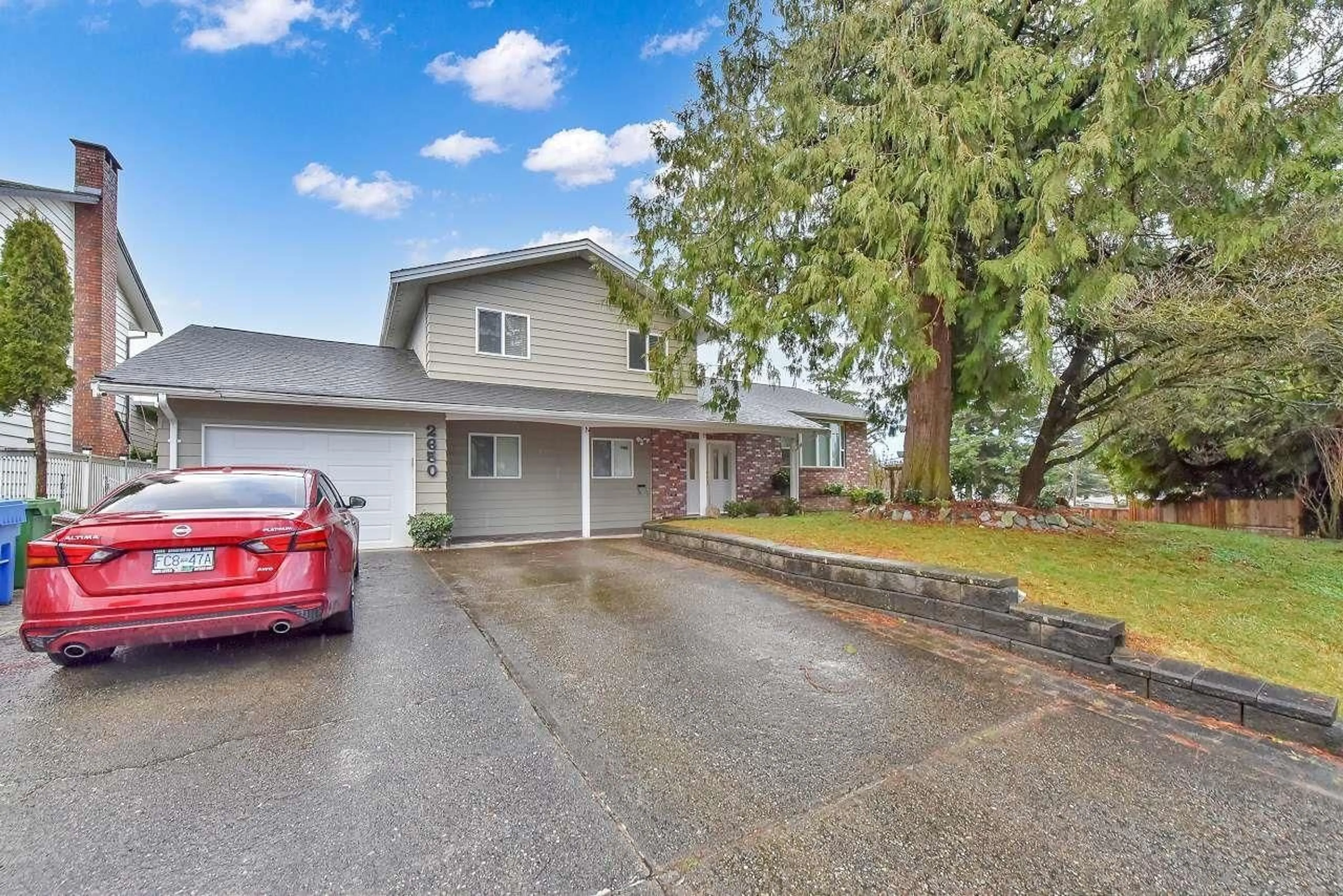 A pic from outside/outdoor area/front of a property/back of a property/a pic from drone, street for 2650 ALBERT WAY, Abbotsford British Columbia V2T2R2