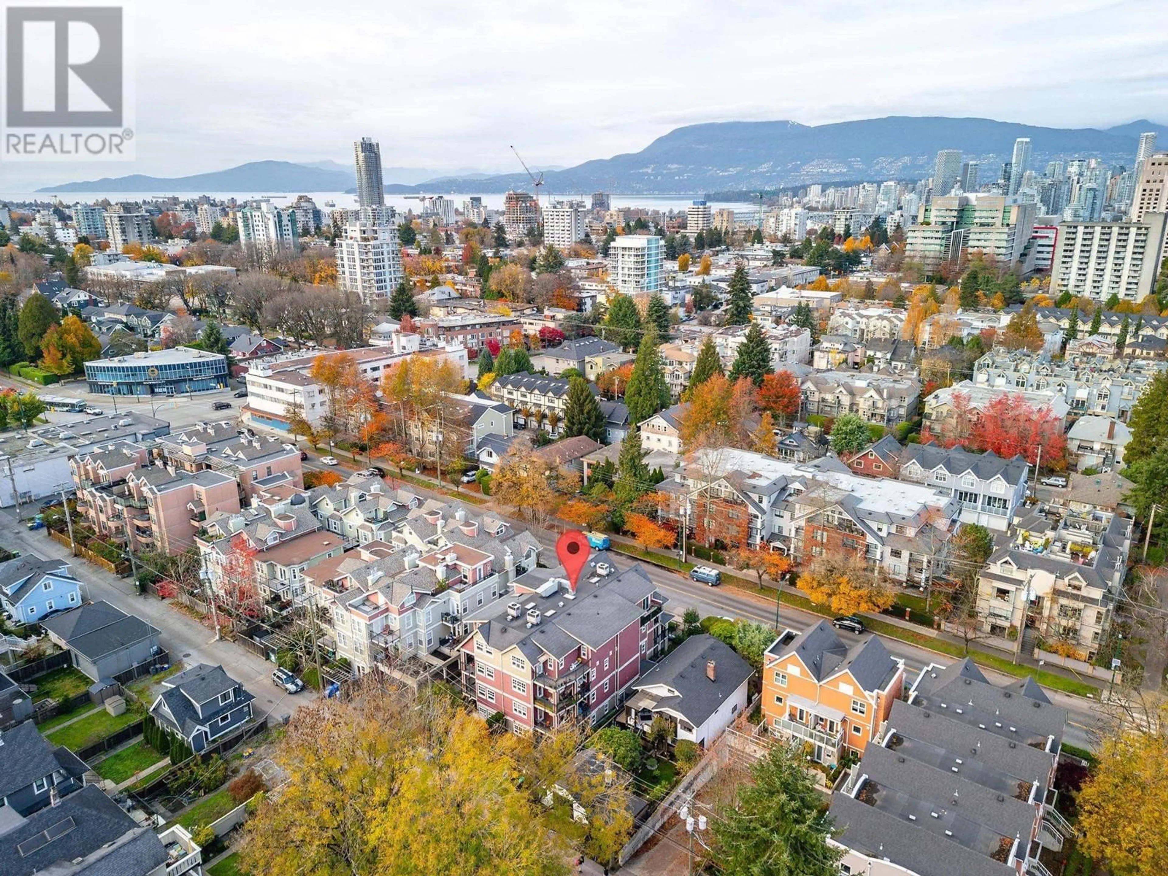 A pic from outside/outdoor area/front of a property/back of a property/a pic from drone, city buildings view from balcony for 202 930 W 16 AVENUE, Vancouver British Columbia V5Z1T2