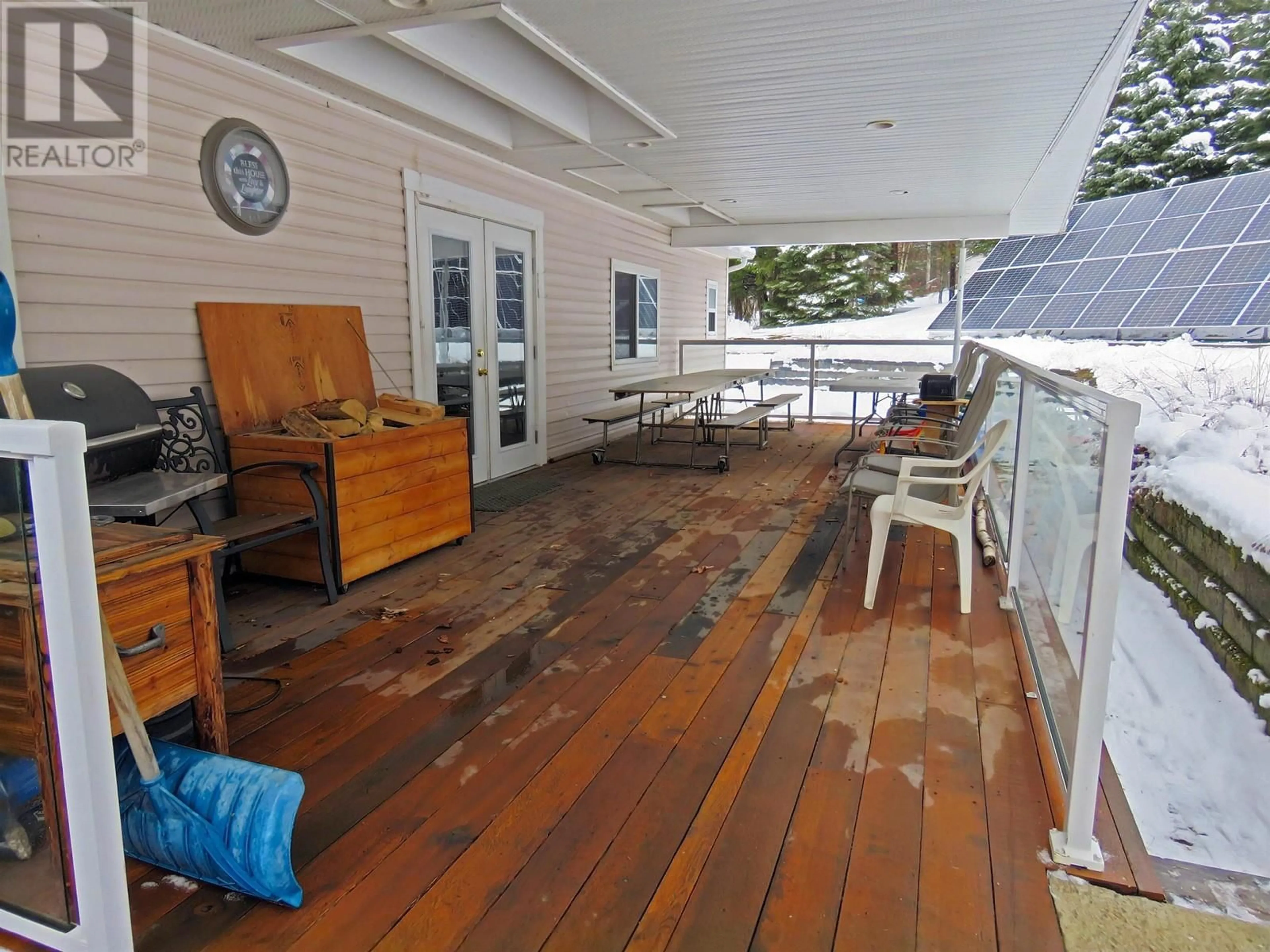 A pic from outside/outdoor area/front of a property/back of a property/a pic from drone, mountain view for 400 MOUNTAIN VIEW ROAD, McBride British Columbia V0J2E0
