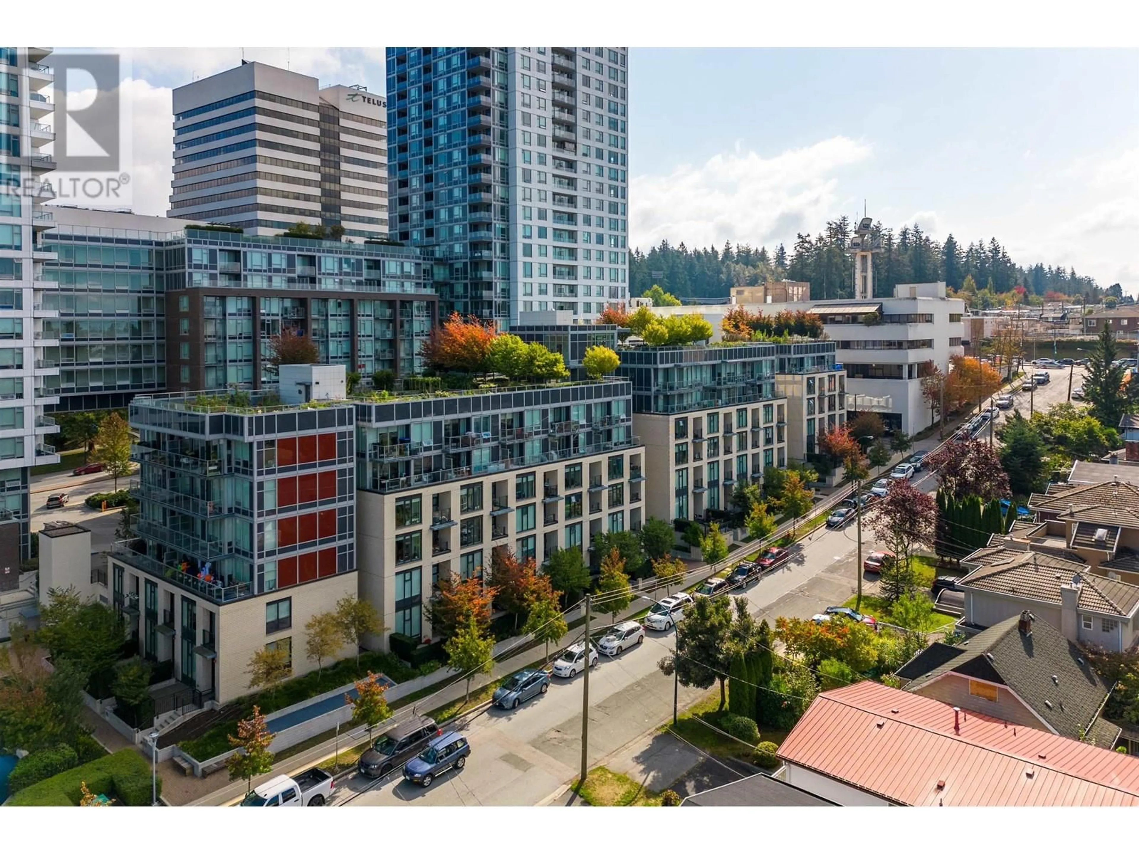 A pic from outside/outdoor area/front of a property/back of a property/a pic from drone, city buildings view from balcony for 619 5598 ORMIDALE STREET, Vancouver British Columbia V5R0E5